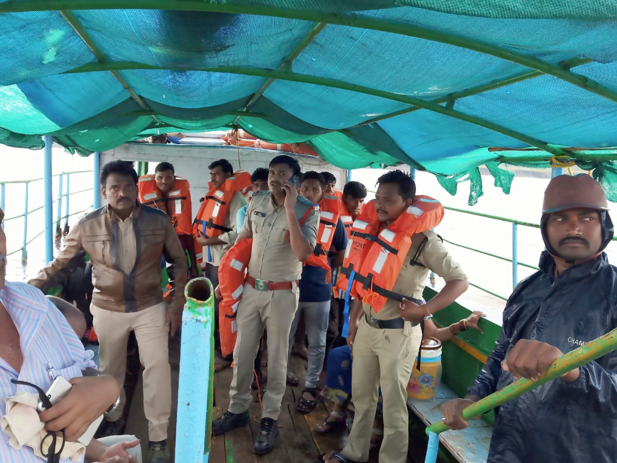 Tourist boat sinks in East Godavari Photo Gallery - Sakshi3