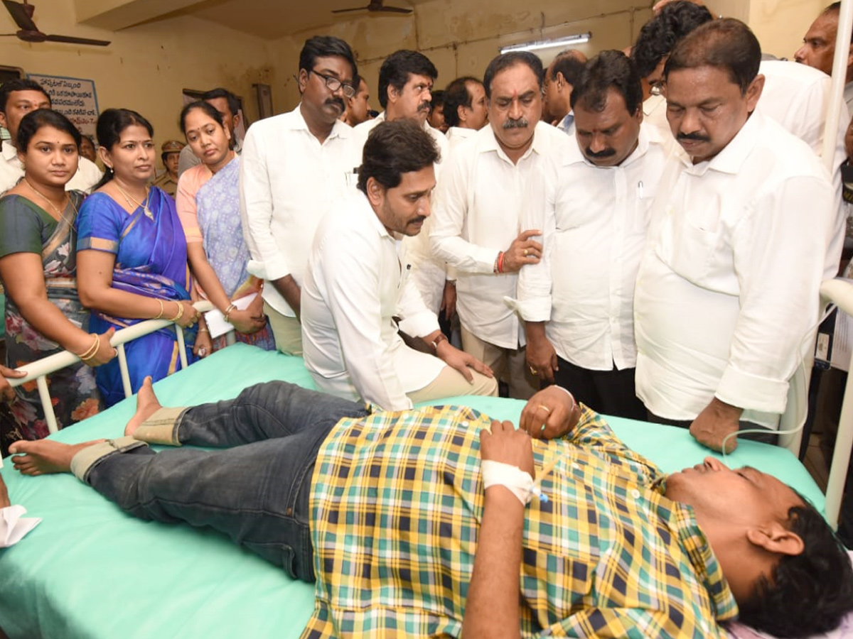  AP CM YS Jagan consoles boat Incident victims Photo Gallery - Sakshi7