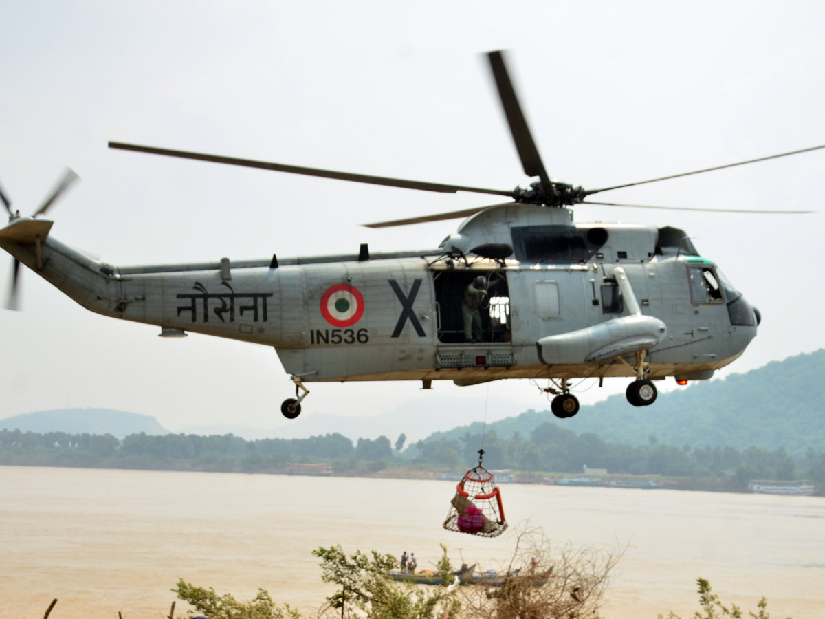 Ongoing Operation Godavari Boat Lift Out Photo Gallery - Sakshi15