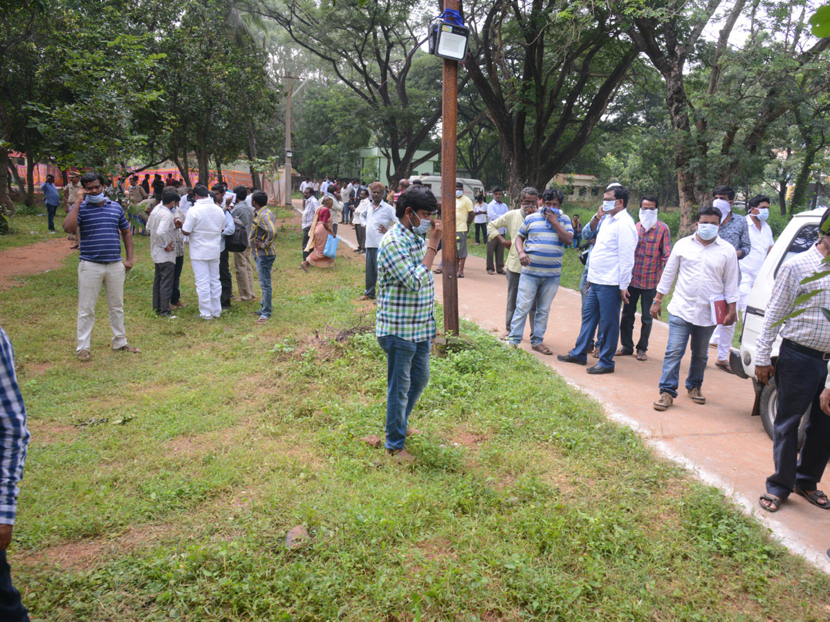 Ongoing Operation Godavari Boat Lift Out Photo Gallery - Sakshi23