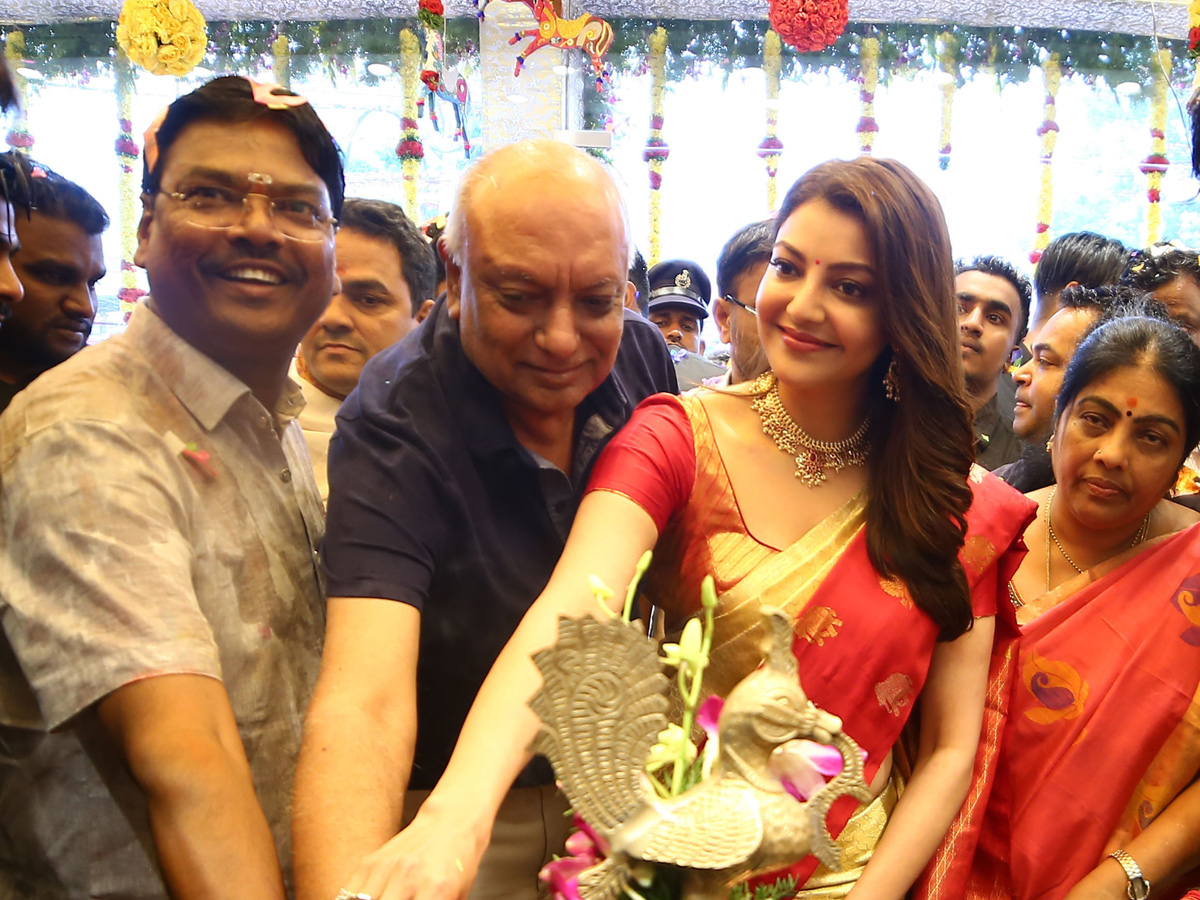 Kajal Aggarwal at Maangalya Shopping Mall launch in kukatpally - Sakshi2