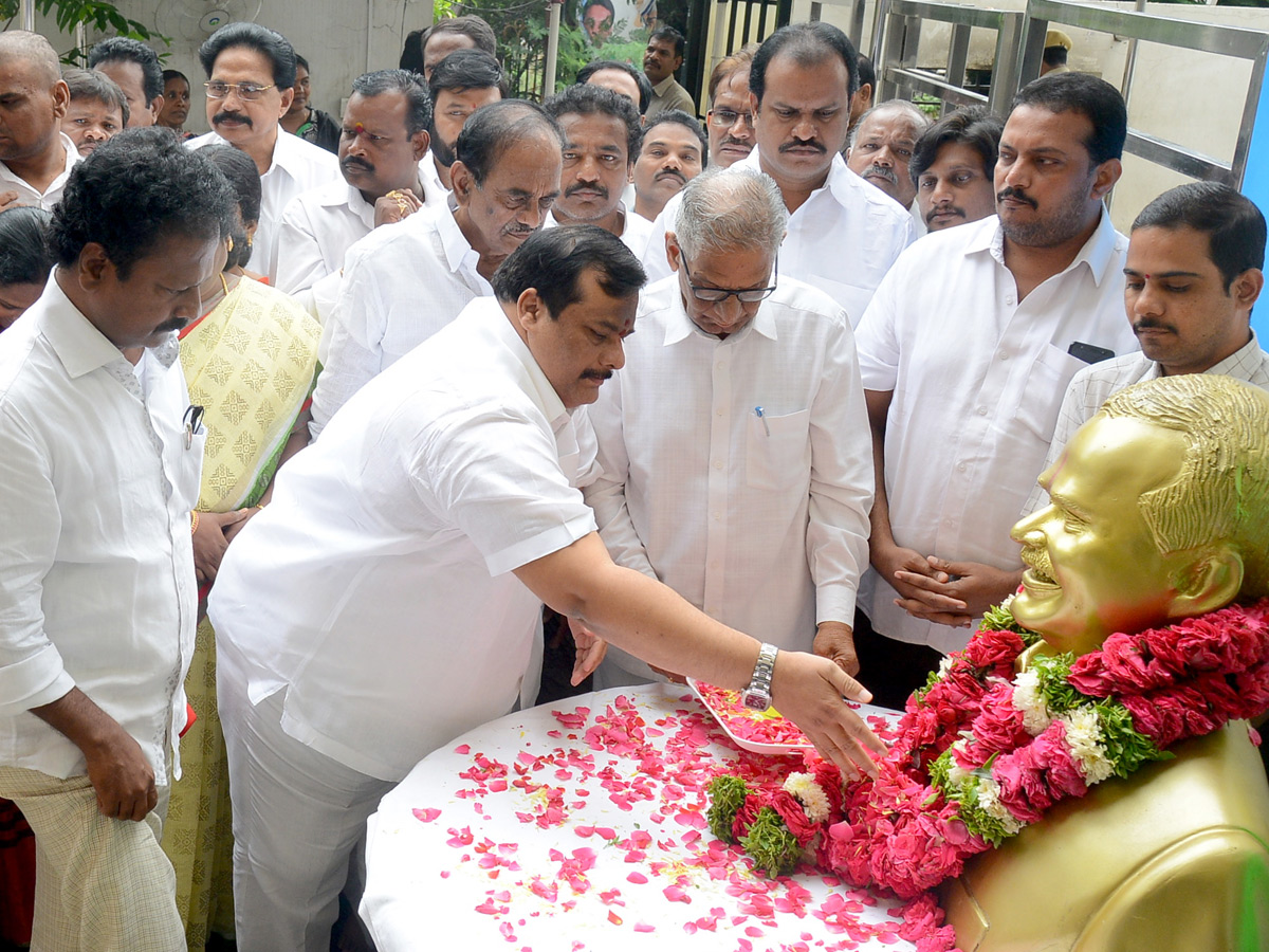 YSR Vardhanti in Hyderabad YSRCP Office Photo Gallery - Sakshi5