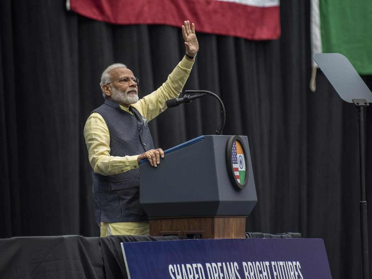 PM Narendra Modi Slams Pakistan Over Terror Howdy Modi Photo Gallery - Sakshi6