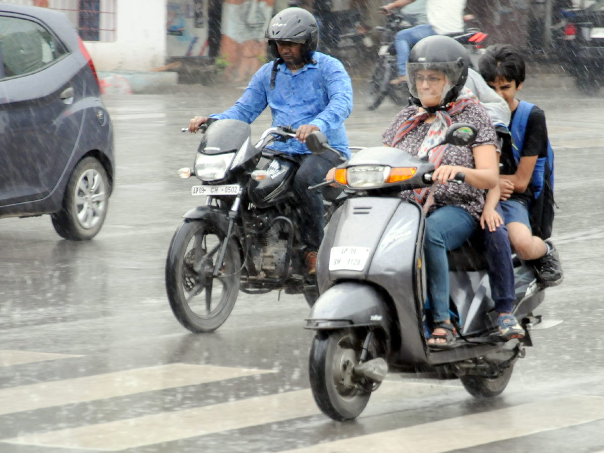 heavy rain in hyderabad Photo Gallery - Sakshi2