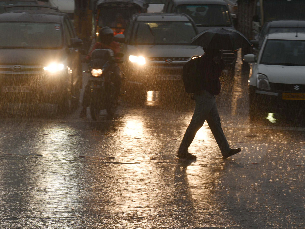 heavy rain in hyderabad Photo Gallery - Sakshi21