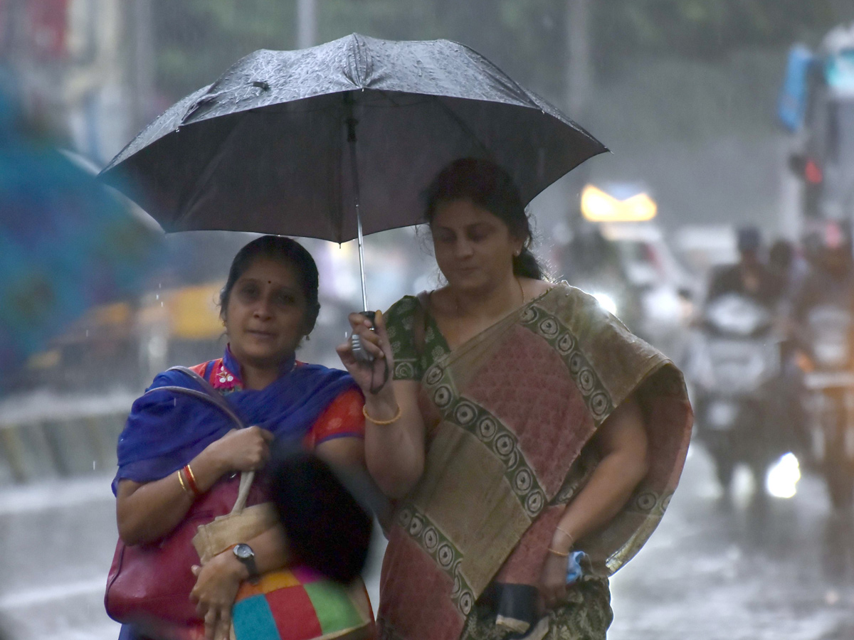 heavy rain in hyderabad Photo Gallery - Sakshi30