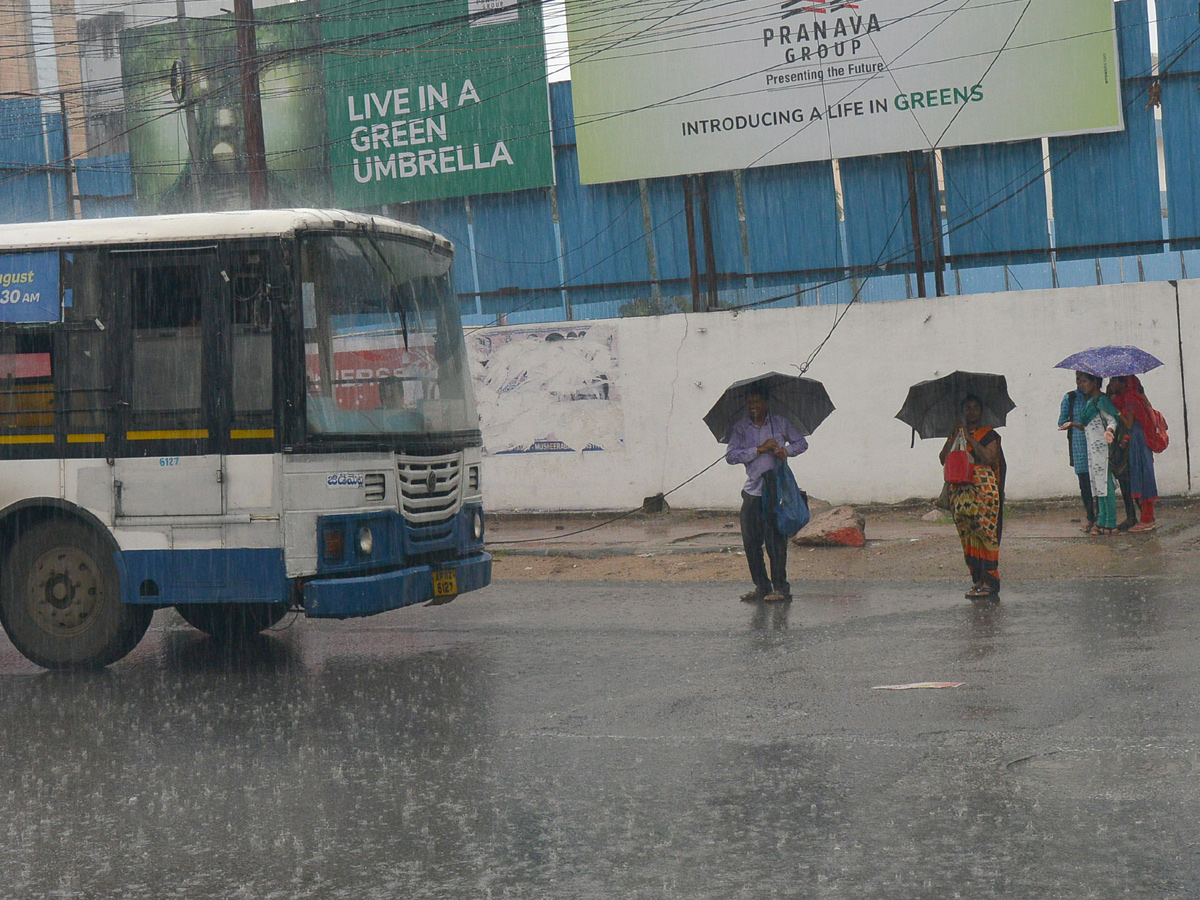 heavy rain in hyderabad Photo Gallery - Sakshi7