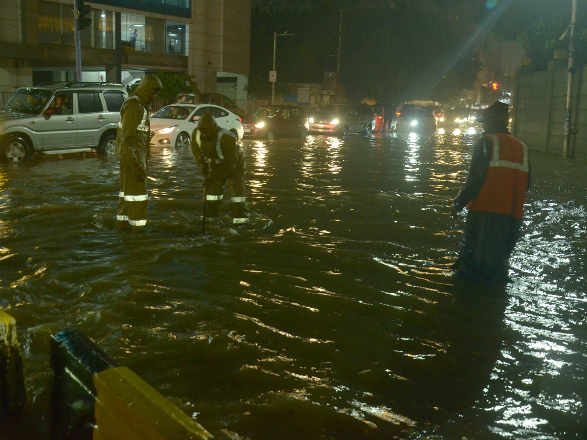 Heavy rain in Hyderabad Photo Gallery - Sakshi3