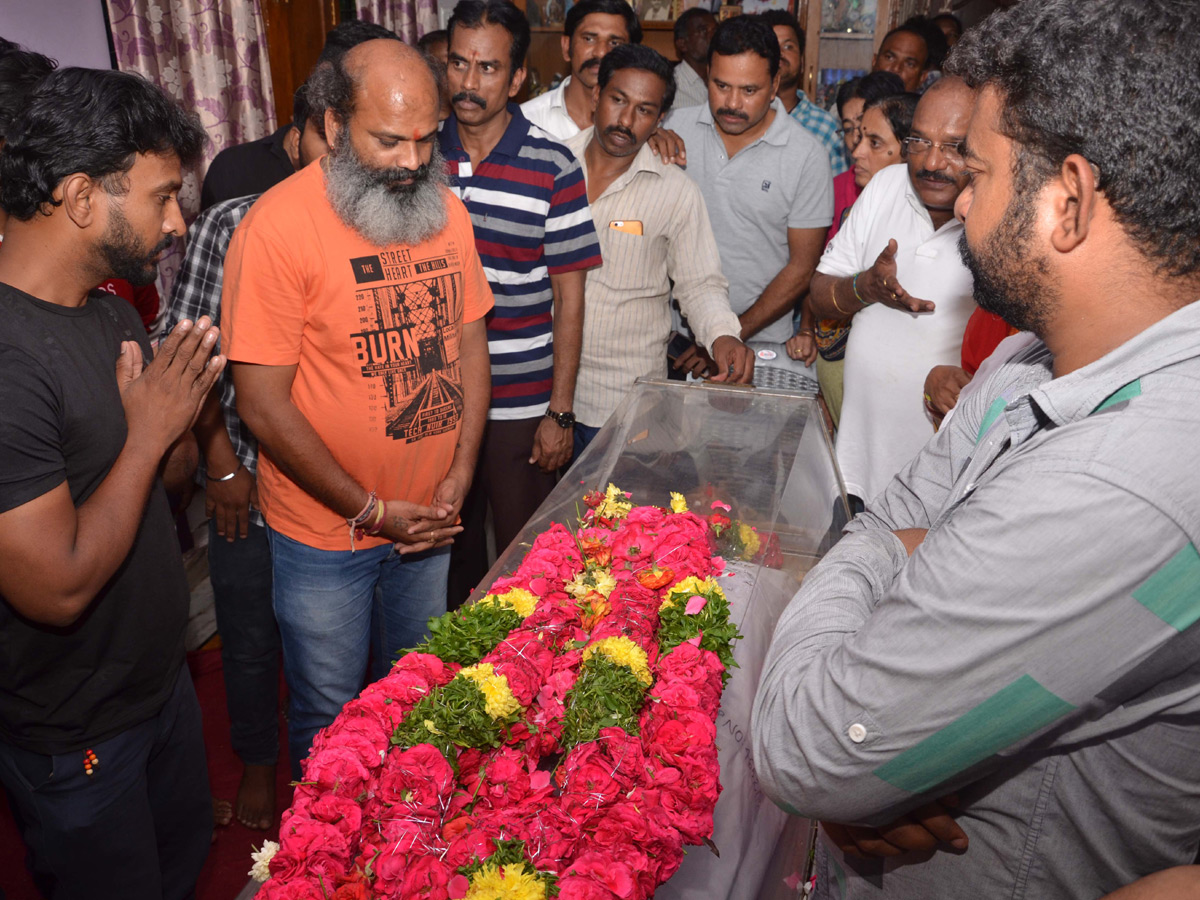 Celebrities Pay Tribute To Comedian Venu Madhav Photo Gallery - Sakshi3