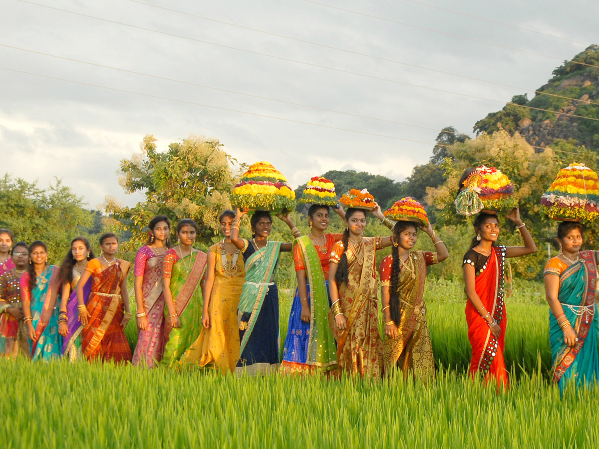 Best Photos of The Week in AP and Telangana September 29-09-2019 to october 06-10- 2019 - Sakshi19