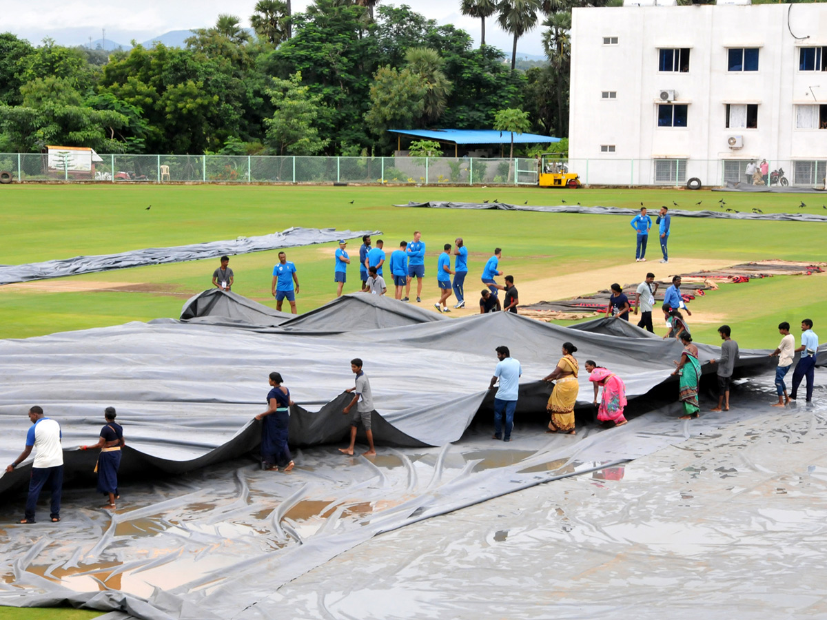 Board Presidents XI vs South Africa Practice Match at Vizianagaram - Sakshi32