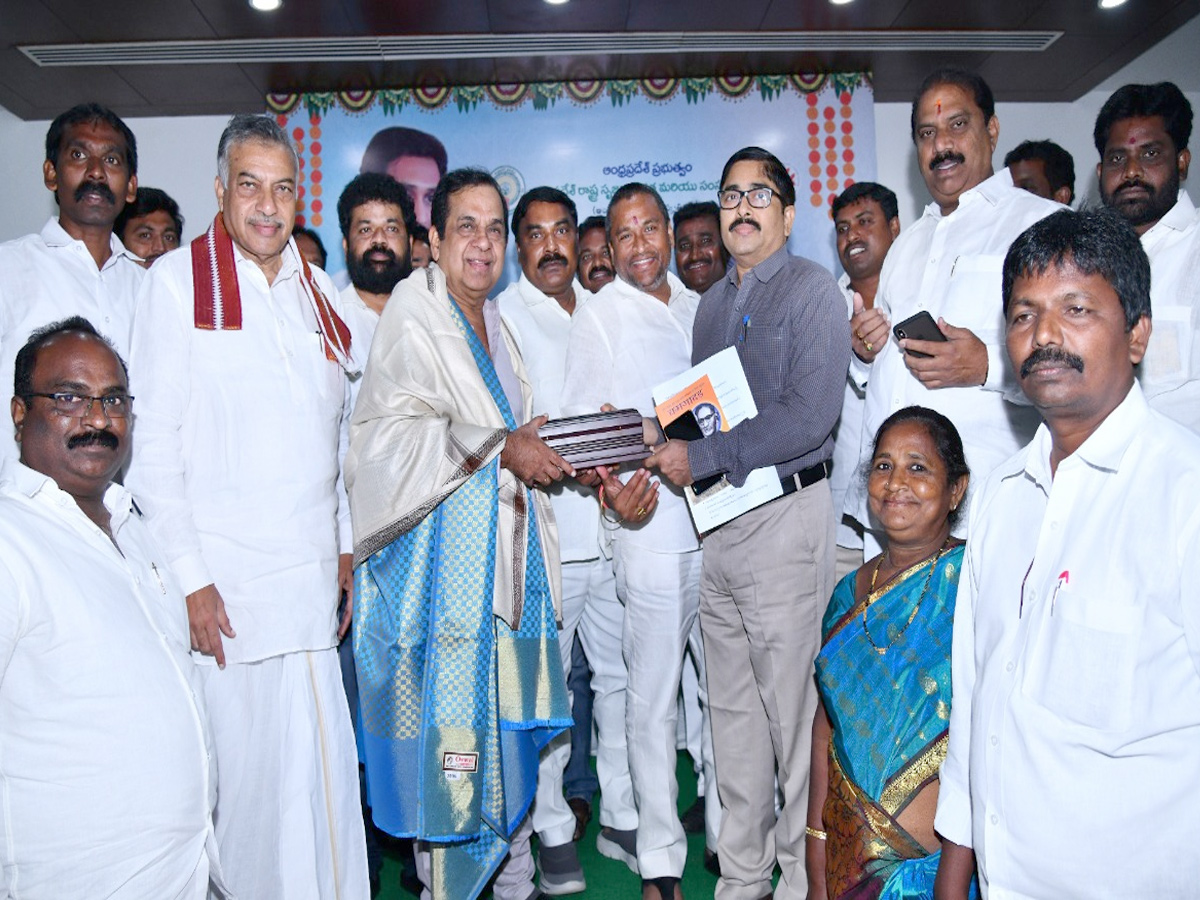 Gurram Joshua Jayanti Celebrations At AP CM Camp Office In Vijayawada Photo Gallery - Sakshi7