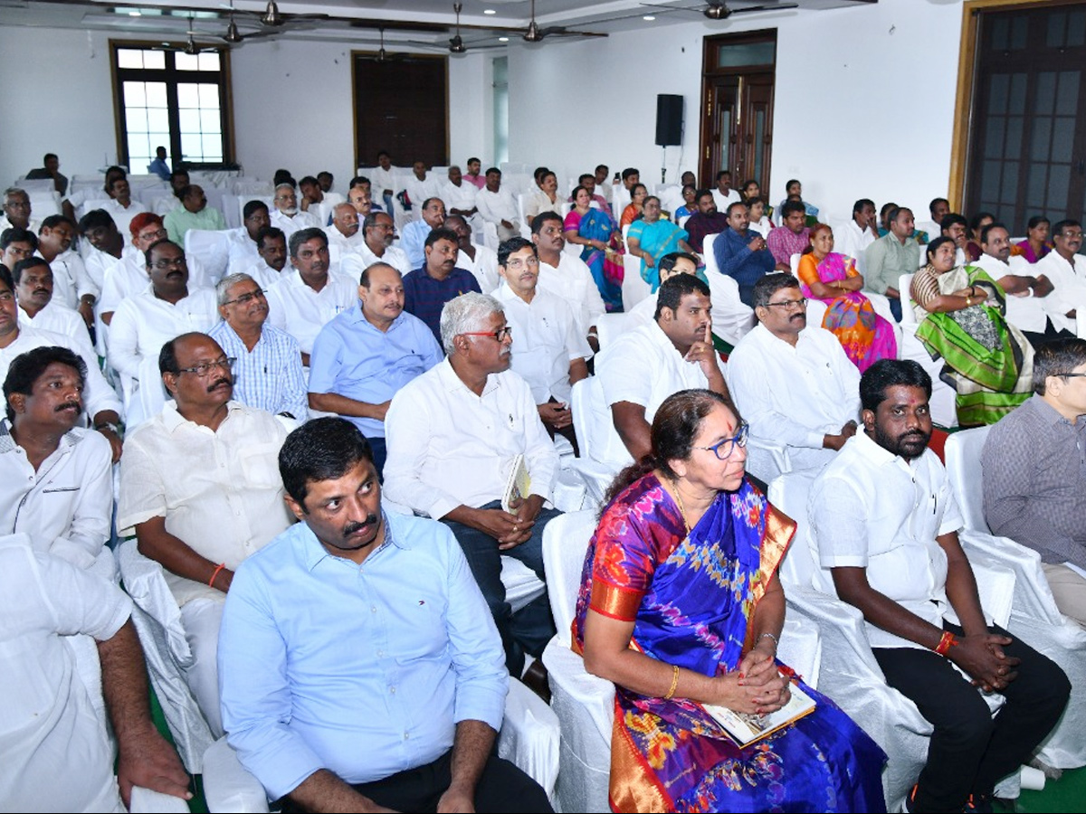 Gurram Joshua Jayanti Celebrations At AP CM Camp Office In Vijayawada Photo Gallery - Sakshi8