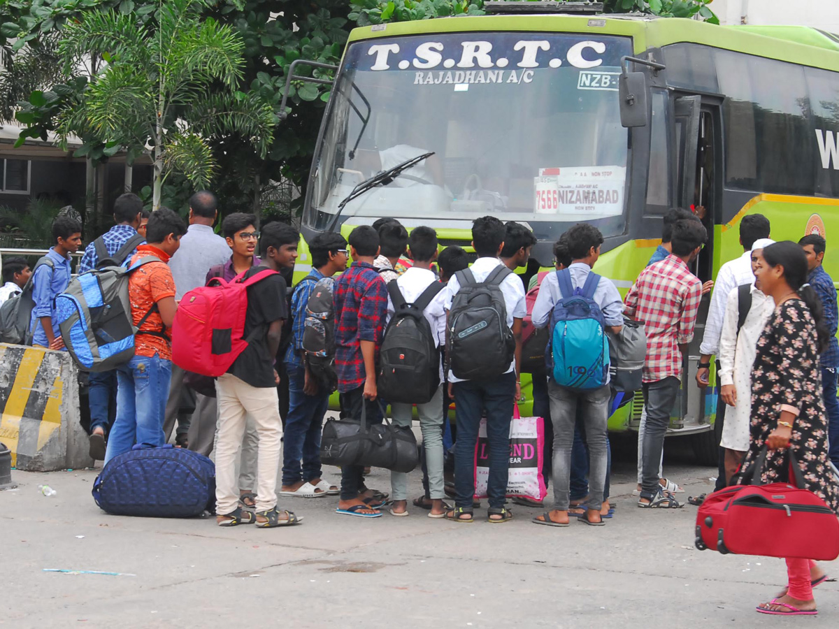 Hyderabad City Bus Stations Full of Rush Dussehra Festival  - Sakshi11