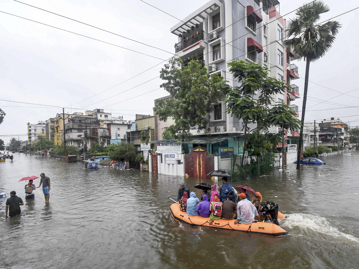 Rain wreaks havoc in Bihar alert in 13 districts Photo Gallery - Sakshi15