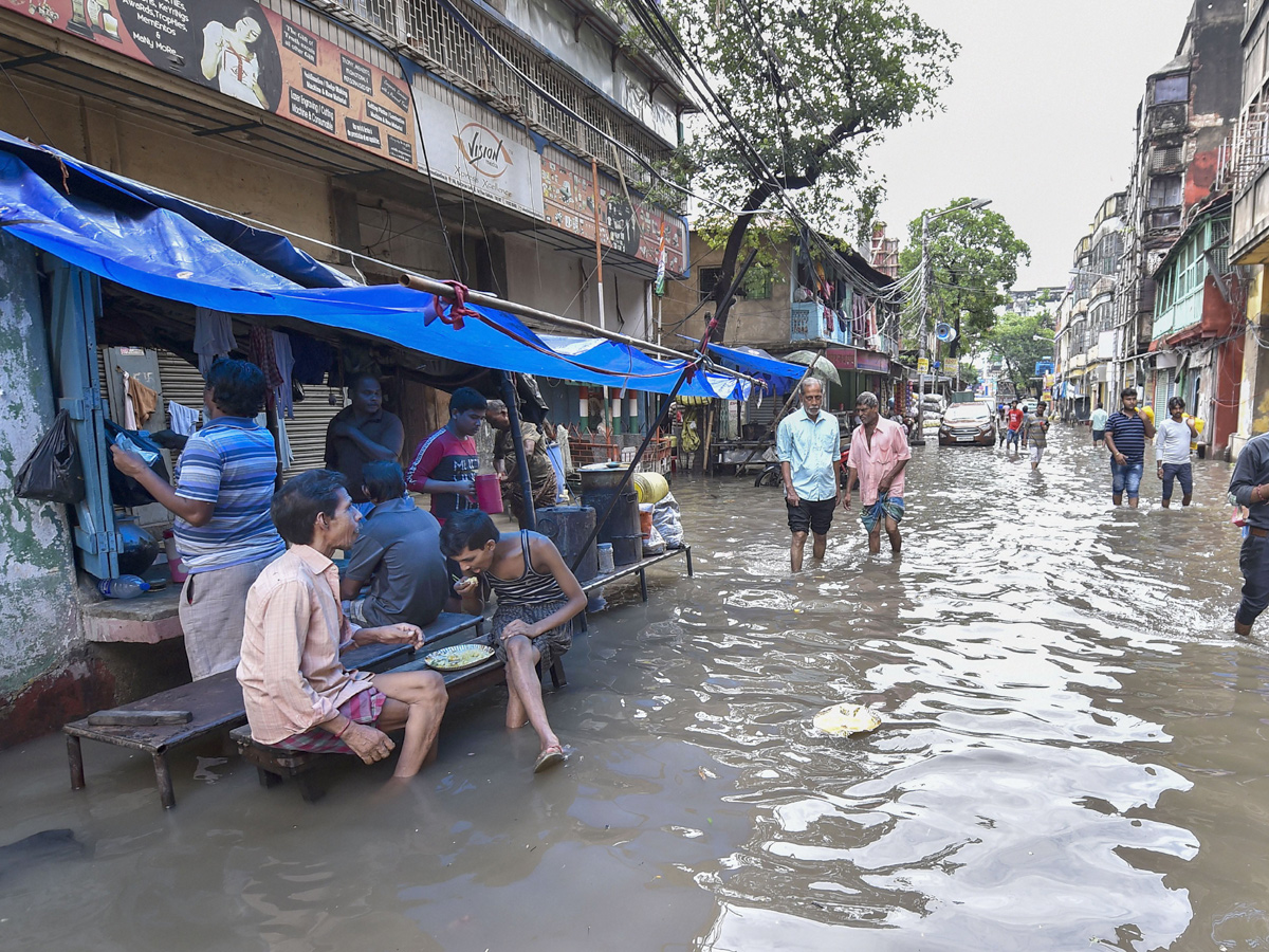 Rain wreaks havoc in Bihar alert in 13 districts Photo Gallery - Sakshi19