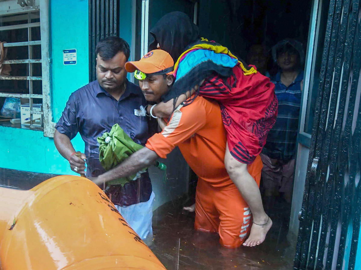 Rain wreaks havoc in Bihar alert in 13 districts Photo Gallery - Sakshi6