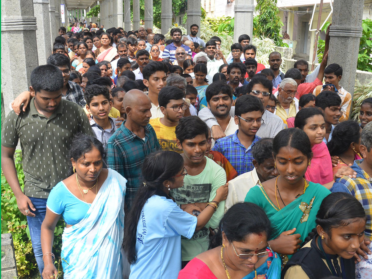 Sharan Navaratri Celebrations At Vijayawada Indrakeeladri Photo Gallery - Sakshi14