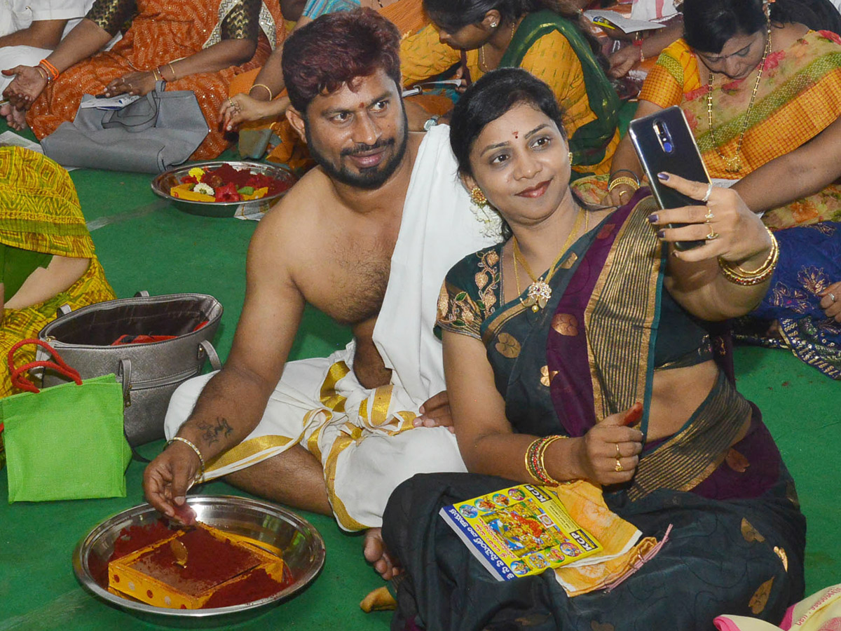 Sharan Navaratri Celebrations At Vijayawada Indrakeeladri Photo Gallery - Sakshi17