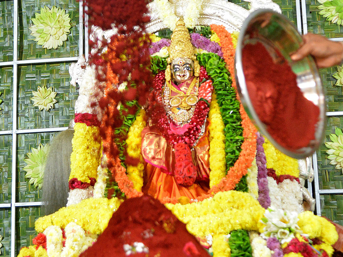 Sharan Navaratri Celebrations At Vijayawada Indrakeeladri Photo Gallery - Sakshi19