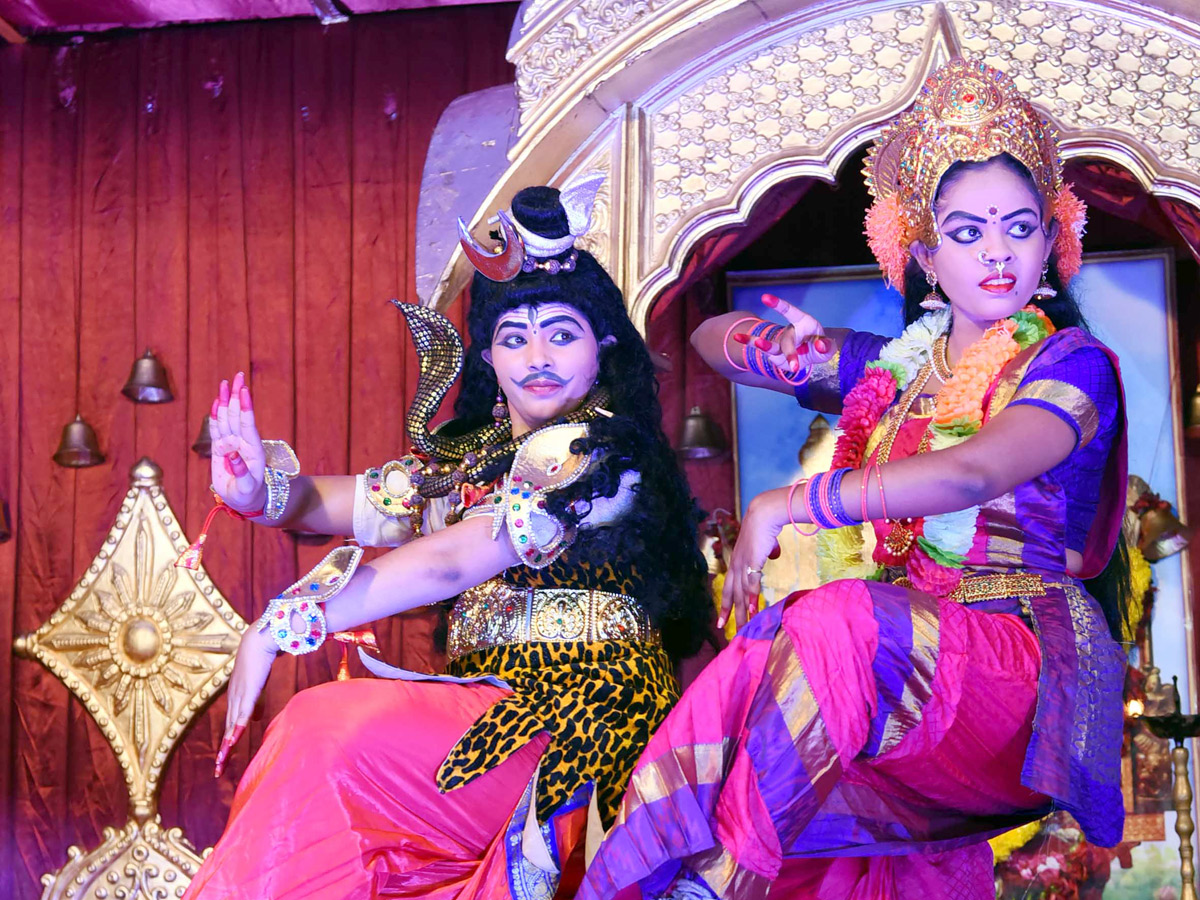 Sharan Navaratri Celebrations At Vijayawada Indrakeeladri Photo Gallery - Sakshi7