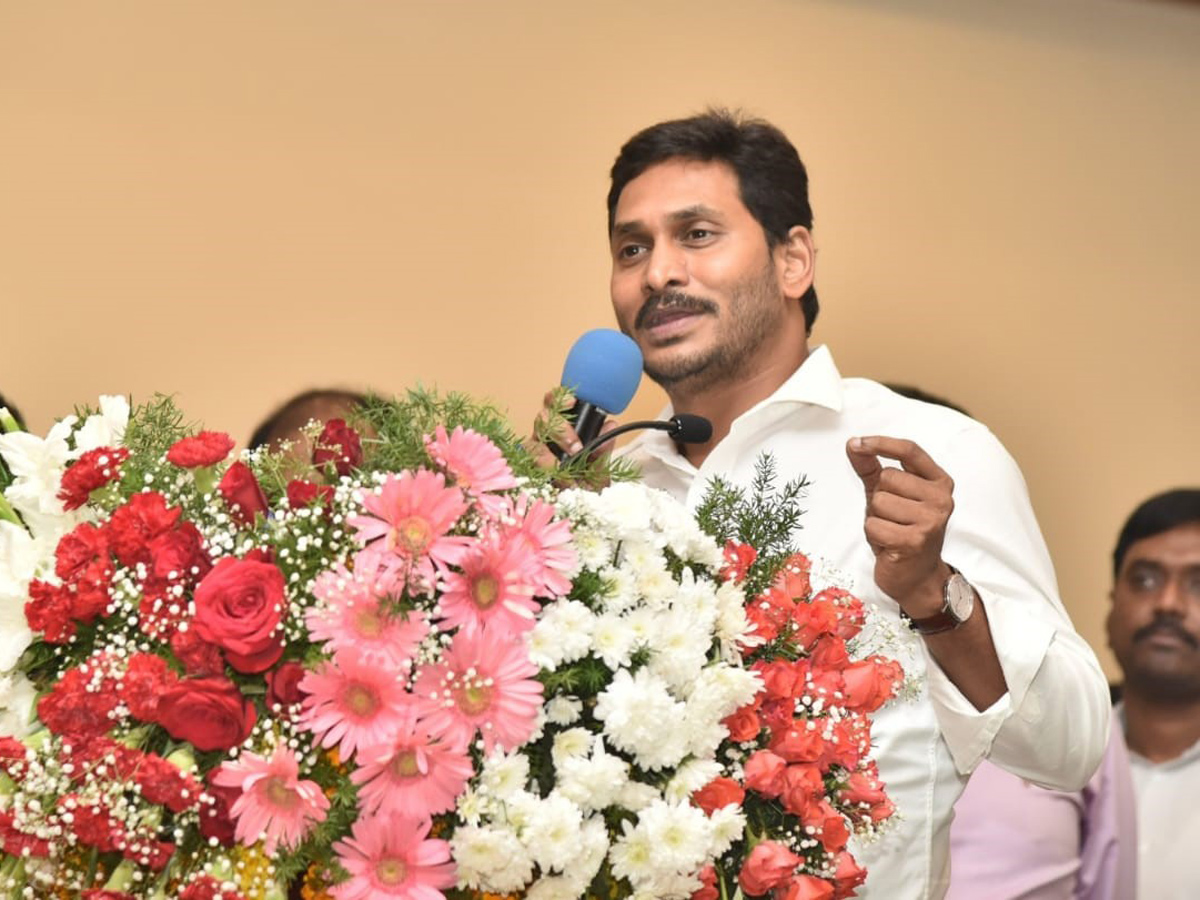 YS Jagan Handed Over Appointment Letters Ap Grama Ward Sachivalayam Candidates Photo Gallery - Sakshi39