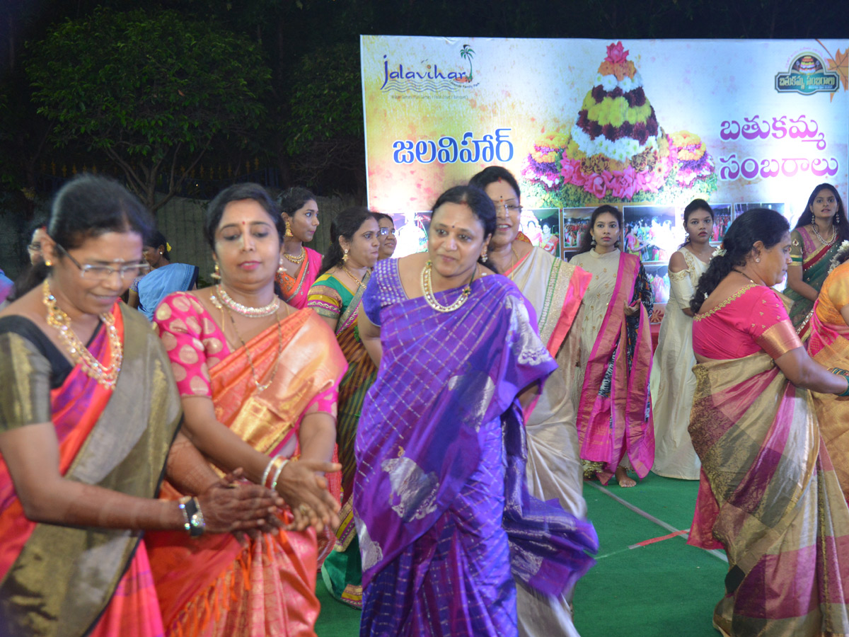  bathukamma celebrations in hyderabad Photo Gallery - Sakshi11