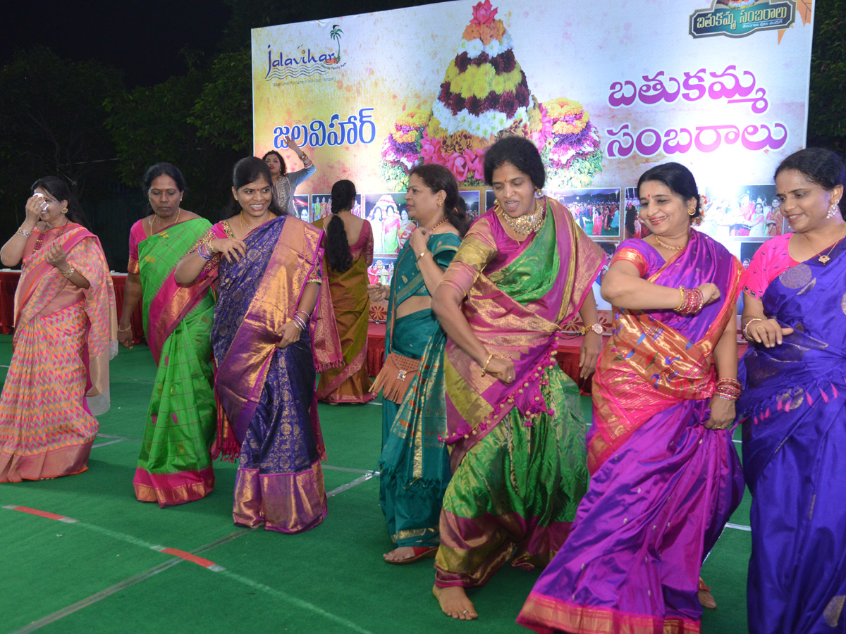  bathukamma celebrations in hyderabad Photo Gallery - Sakshi13