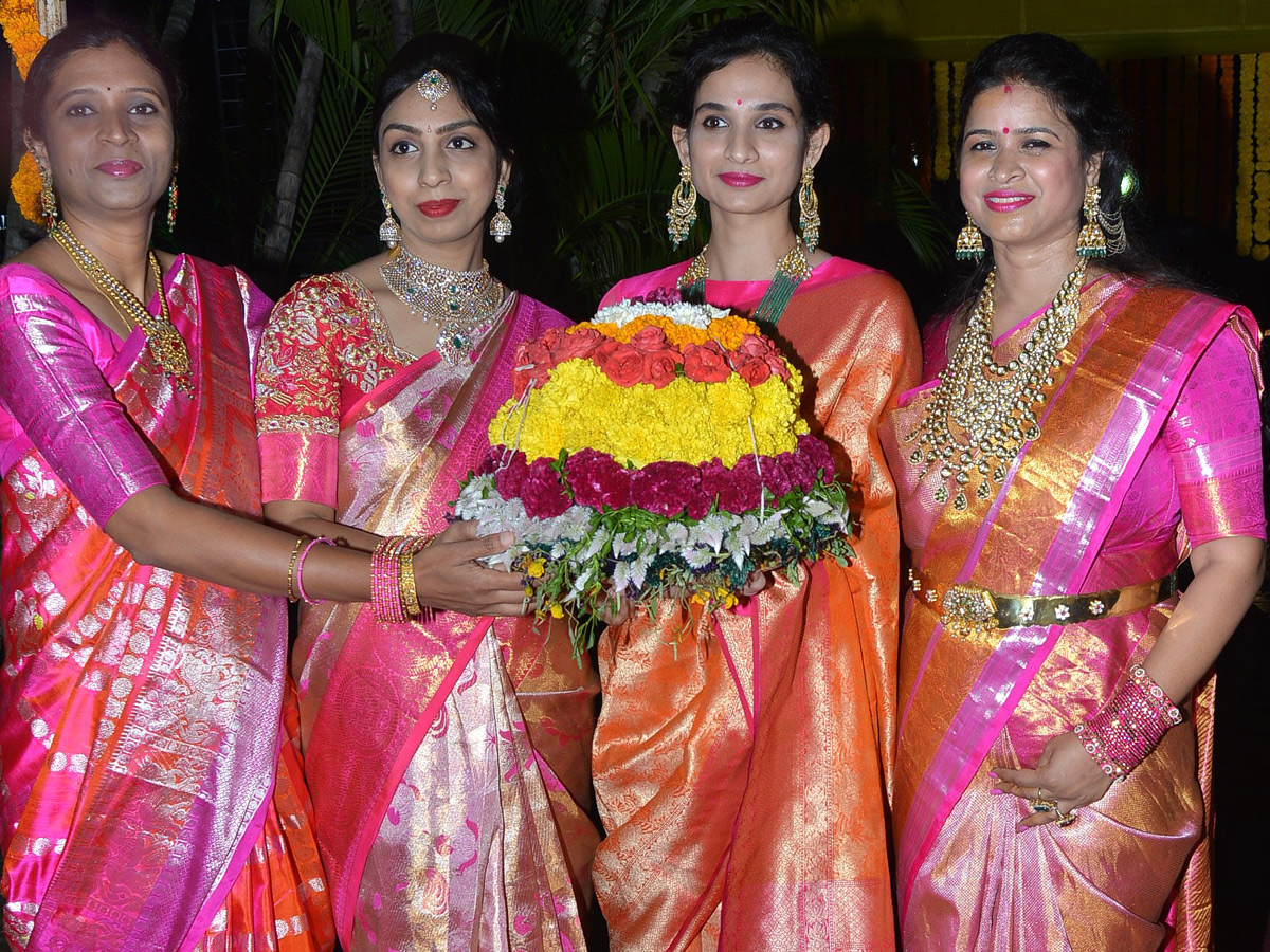  bathukamma celebrations in hyderabad Photo Gallery - Sakshi19