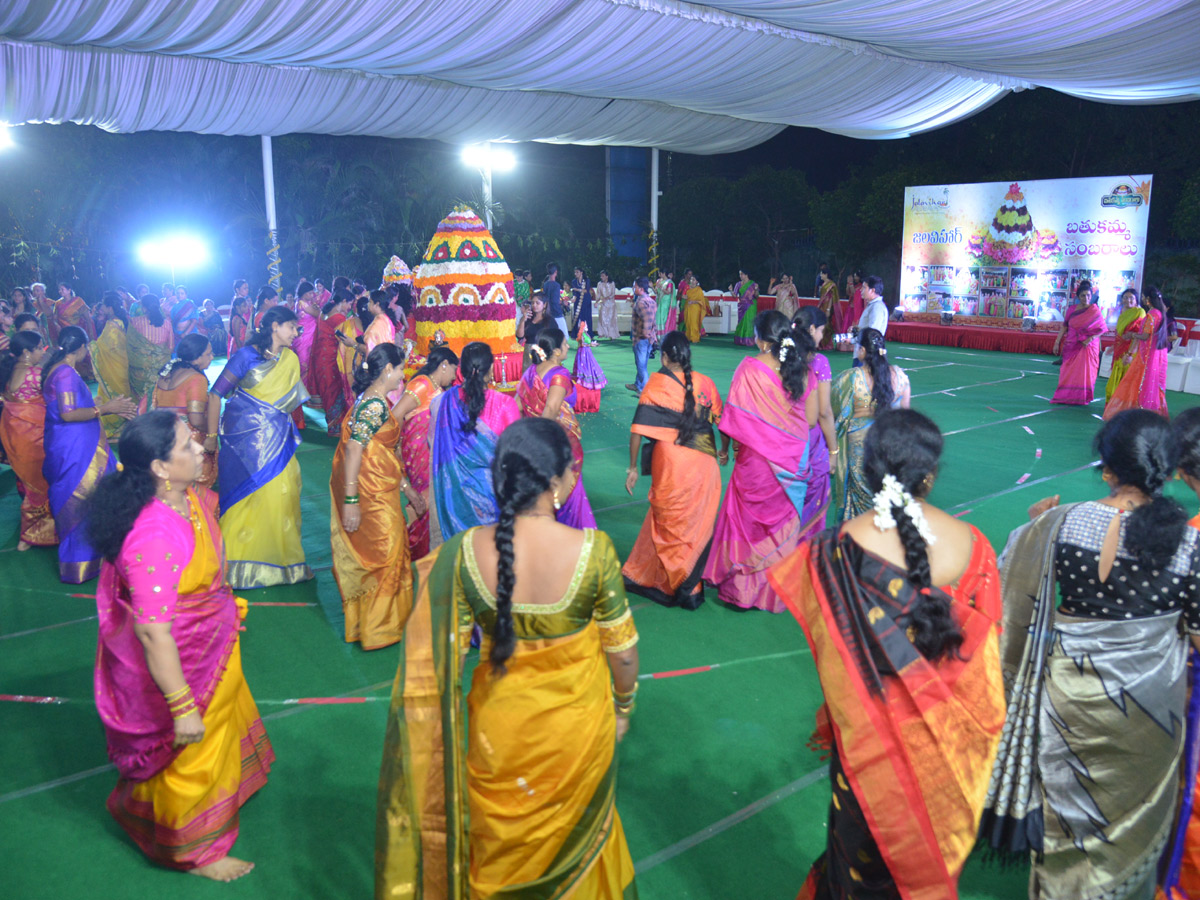  bathukamma celebrations in hyderabad Photo Gallery - Sakshi9