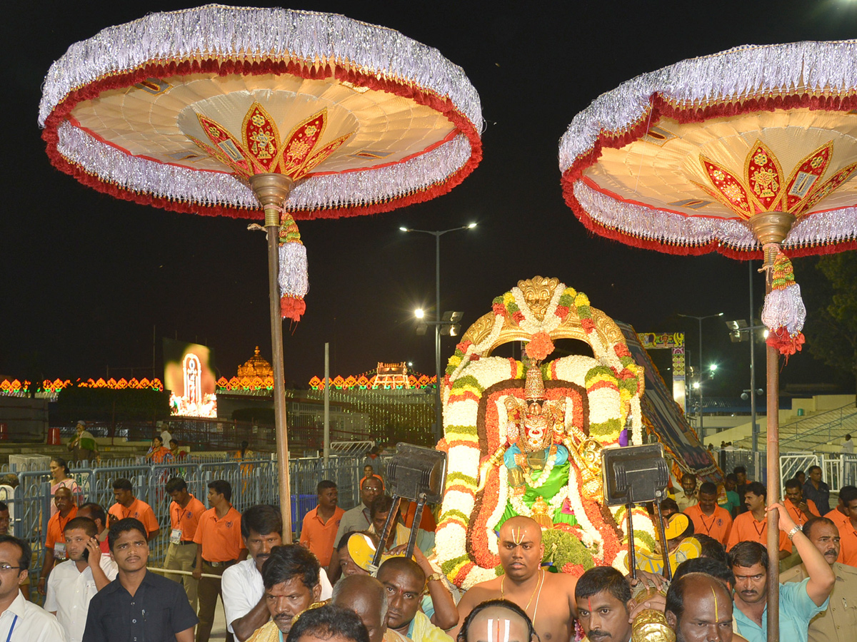 tirupati srivari brahmotsavam Photo Gallery - Sakshi9