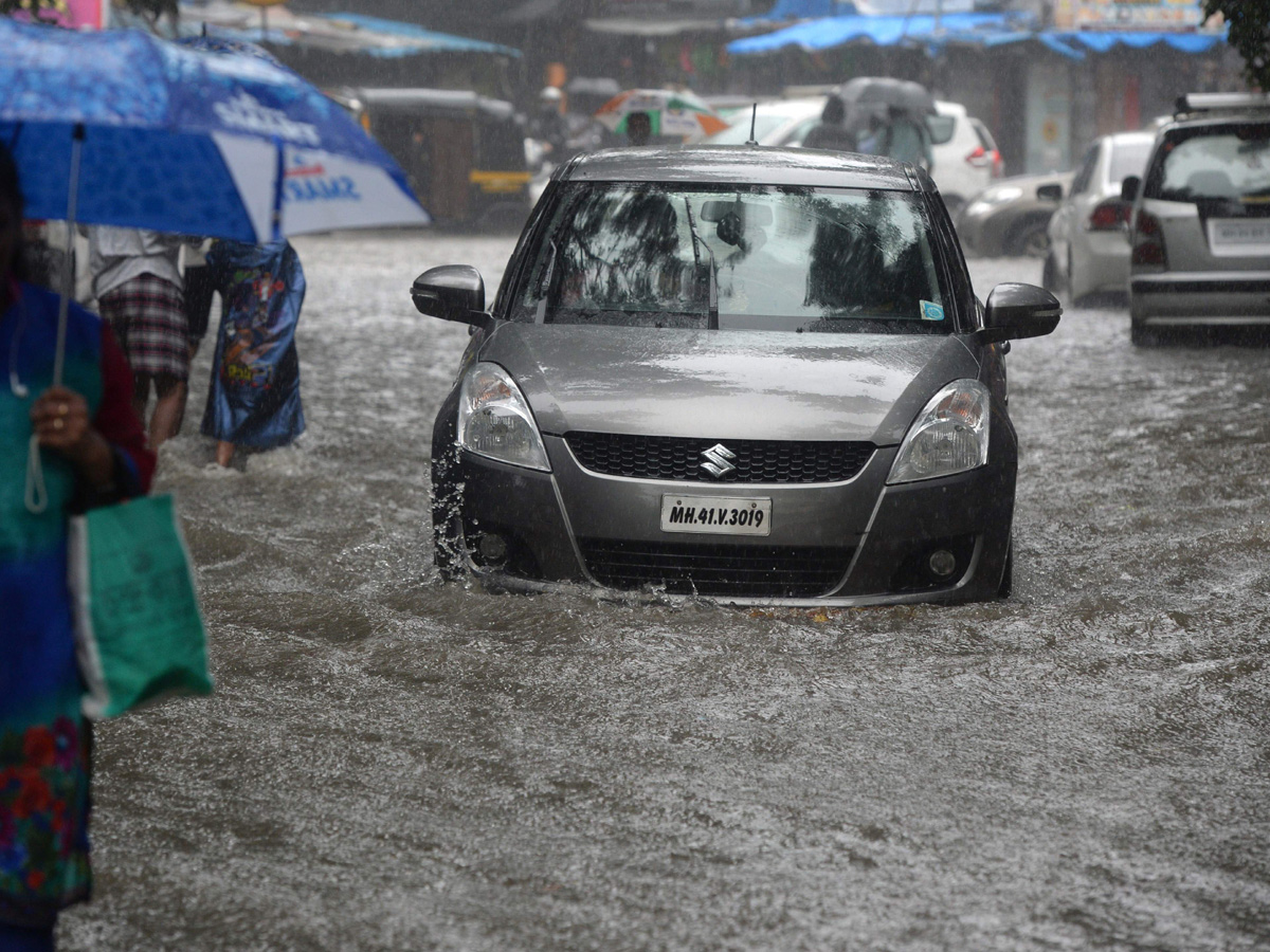 Heavy Rain in Mumbai Photo Gallery - Sakshi14