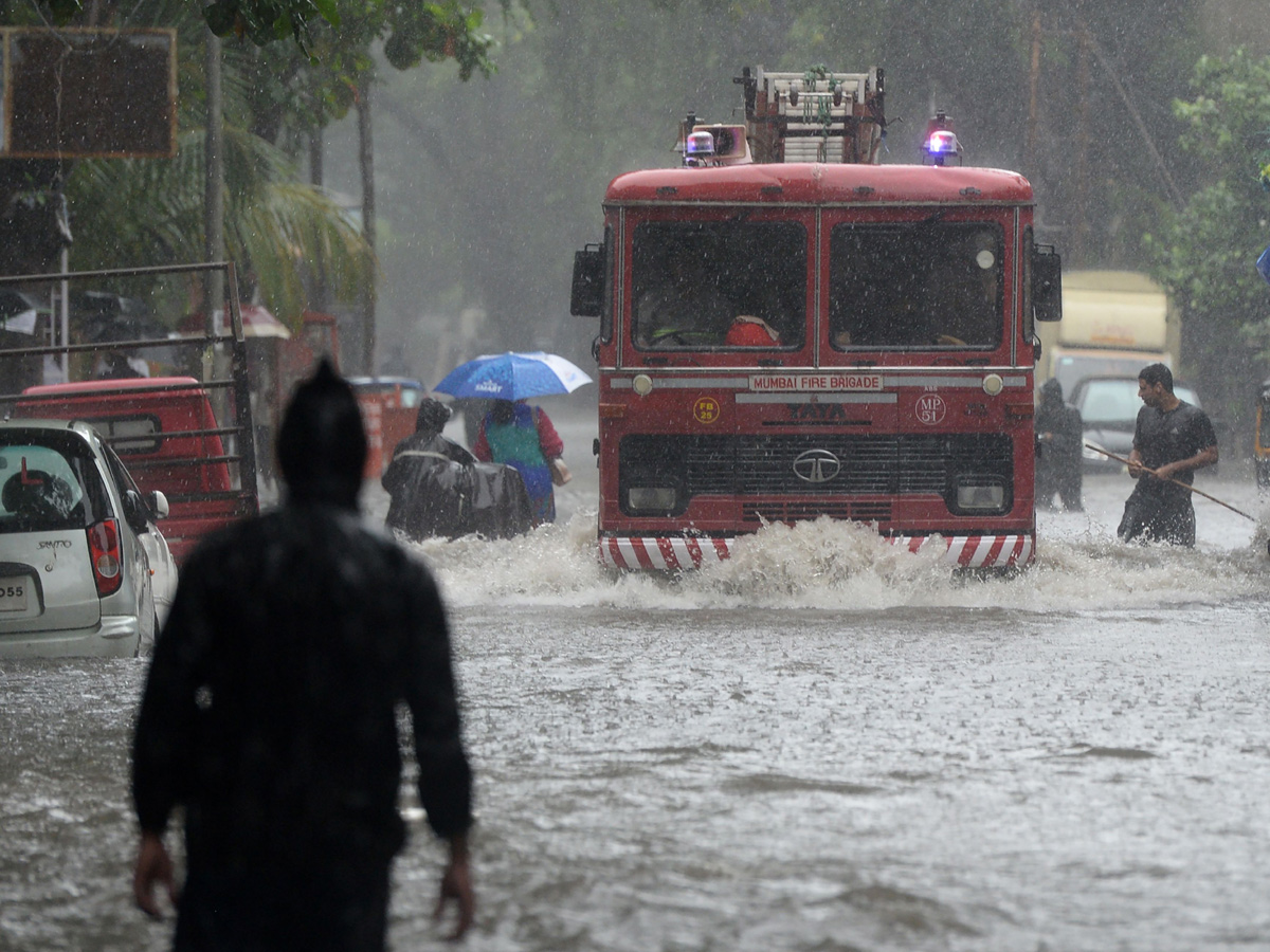 Heavy Rain in Mumbai Photo Gallery - Sakshi21