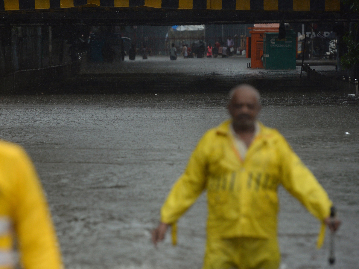 Heavy Rain in Mumbai Photo Gallery - Sakshi23