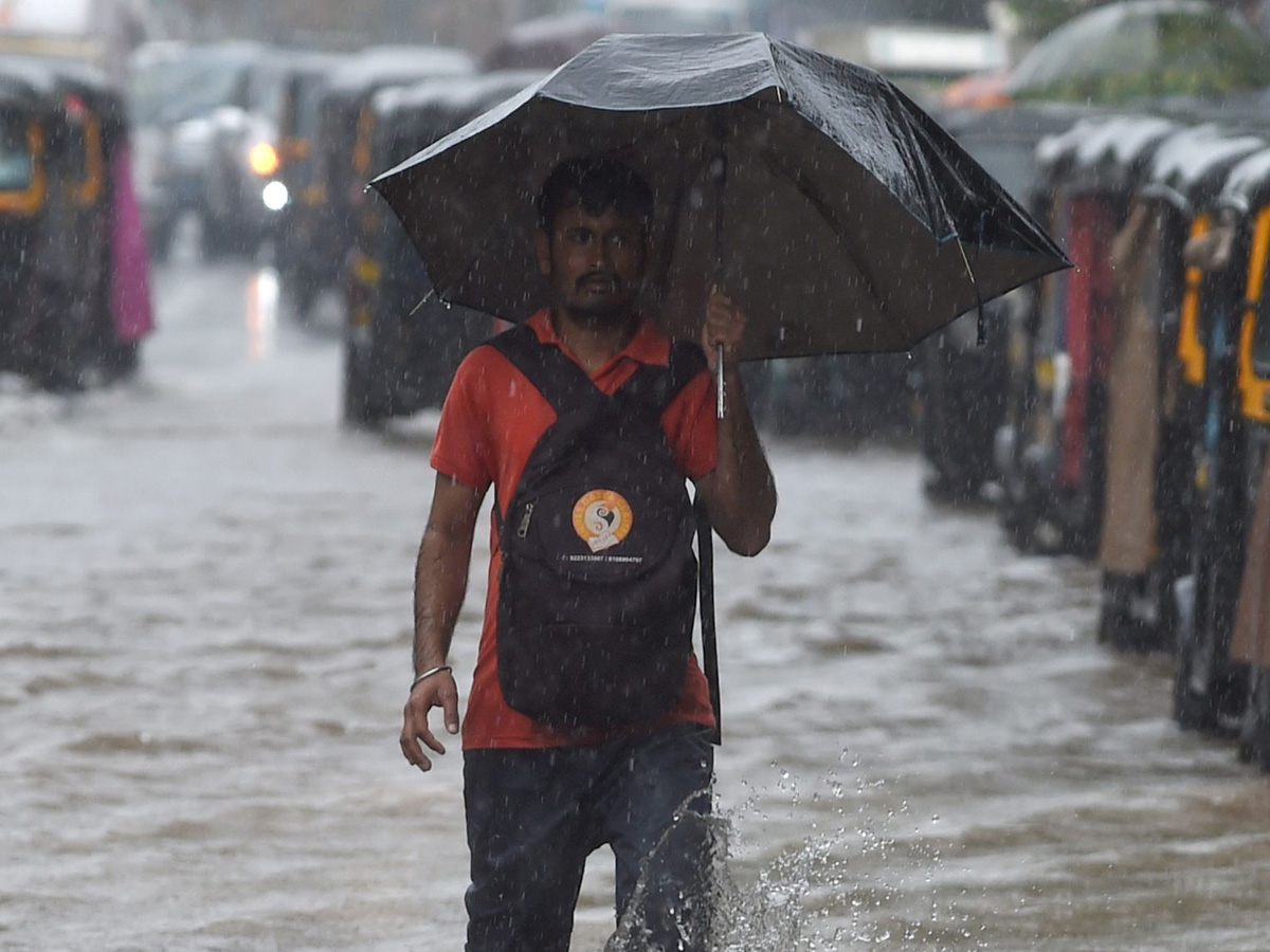 Heavy Rain in Mumbai Photo Gallery - Sakshi27