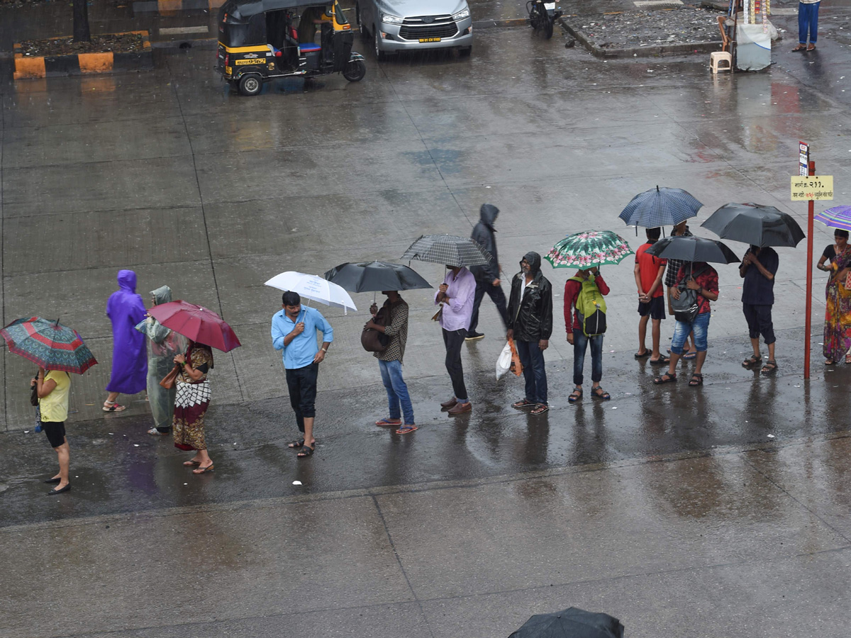 Heavy Rain in Mumbai Photo Gallery - Sakshi31