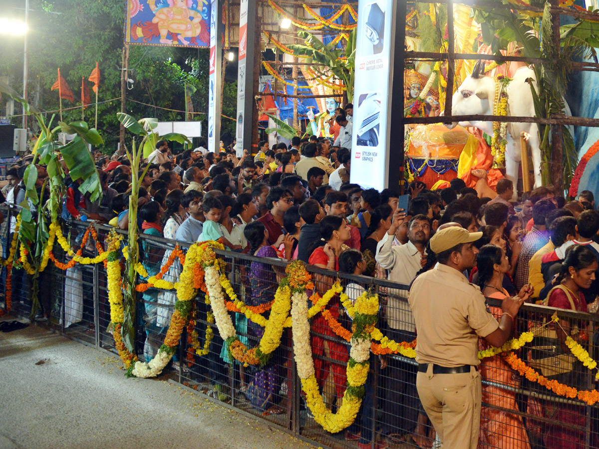 Khairatabad Maha Ganapathi 2019 Photo Gallery - Sakshi3