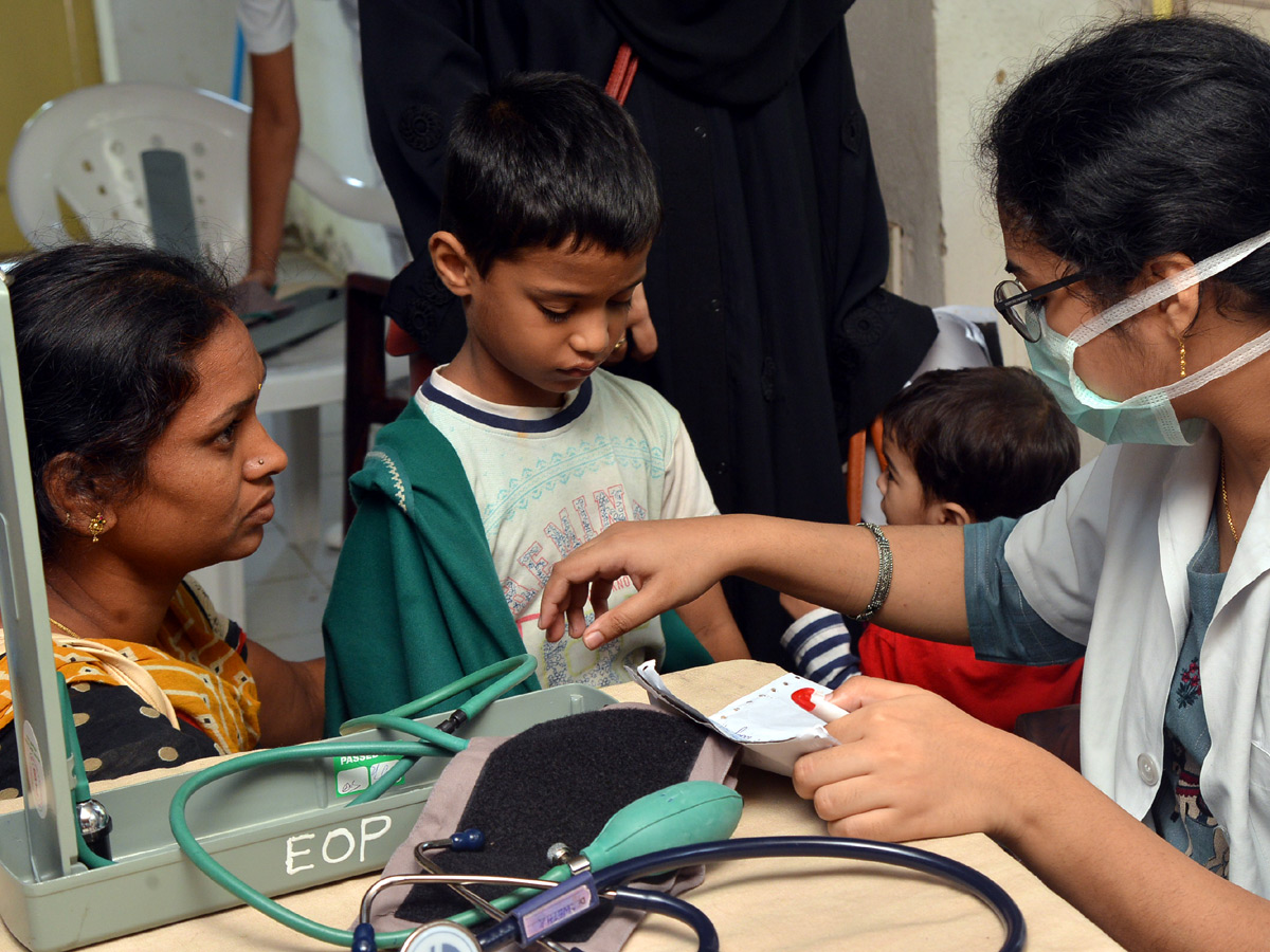 Viral Fever Dengue Cases Rise in Hyderabad Photo Gallery - Sakshi27