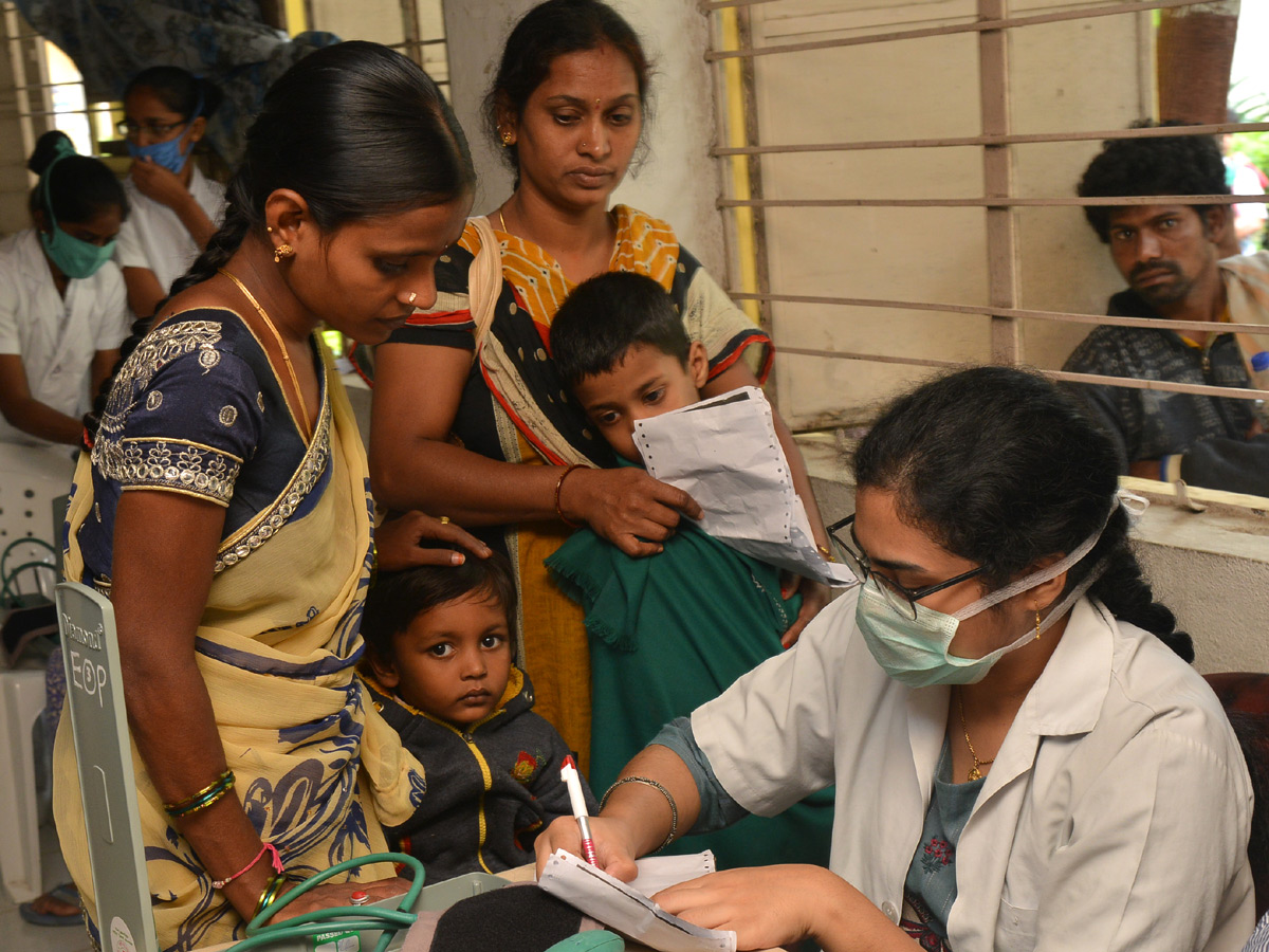 Viral Fever Dengue Cases Rise in Hyderabad Photo Gallery - Sakshi30