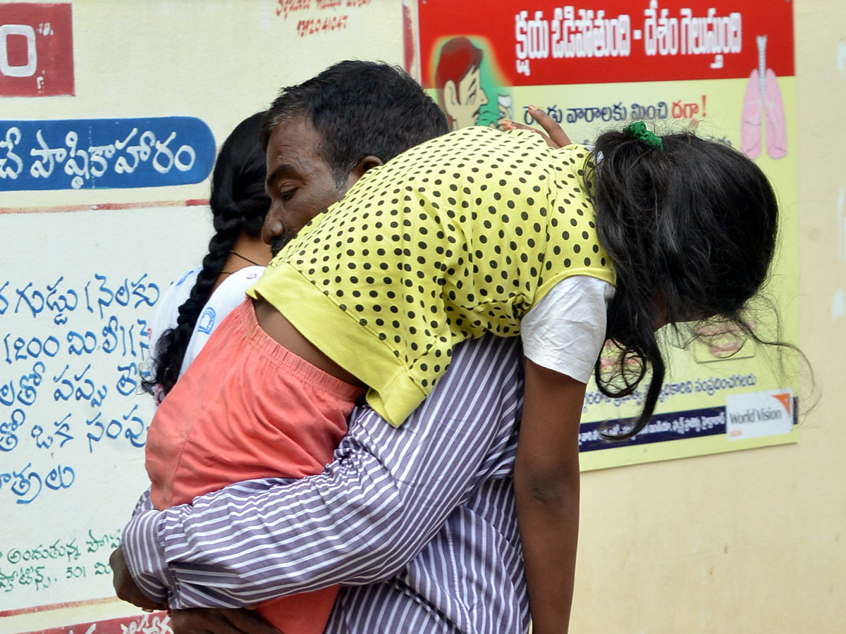 Viral Fever Dengue Cases Rise in Hyderabad Photo Gallery - Sakshi32