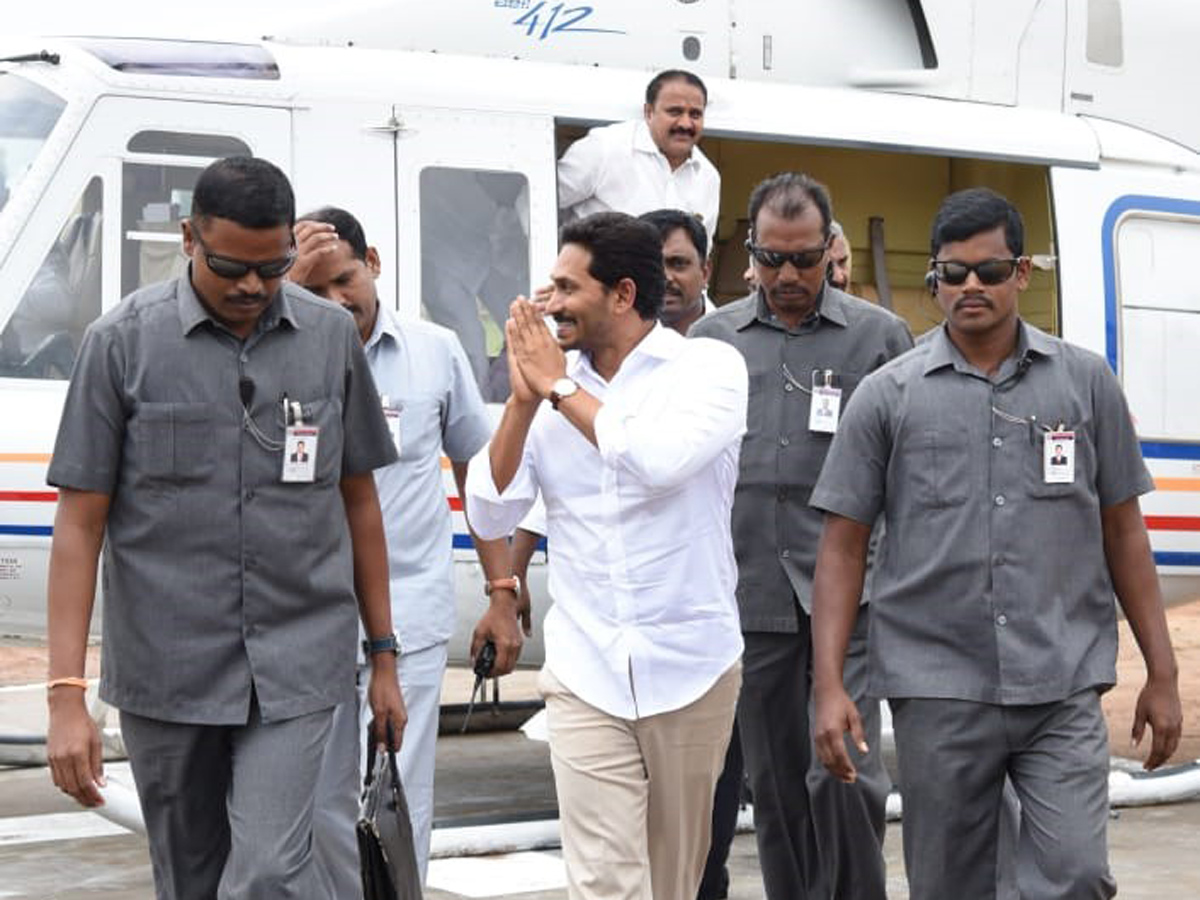 YS Jagan Mohan Reddy in Vista Srikakulam Photo Gallery - Sakshi10