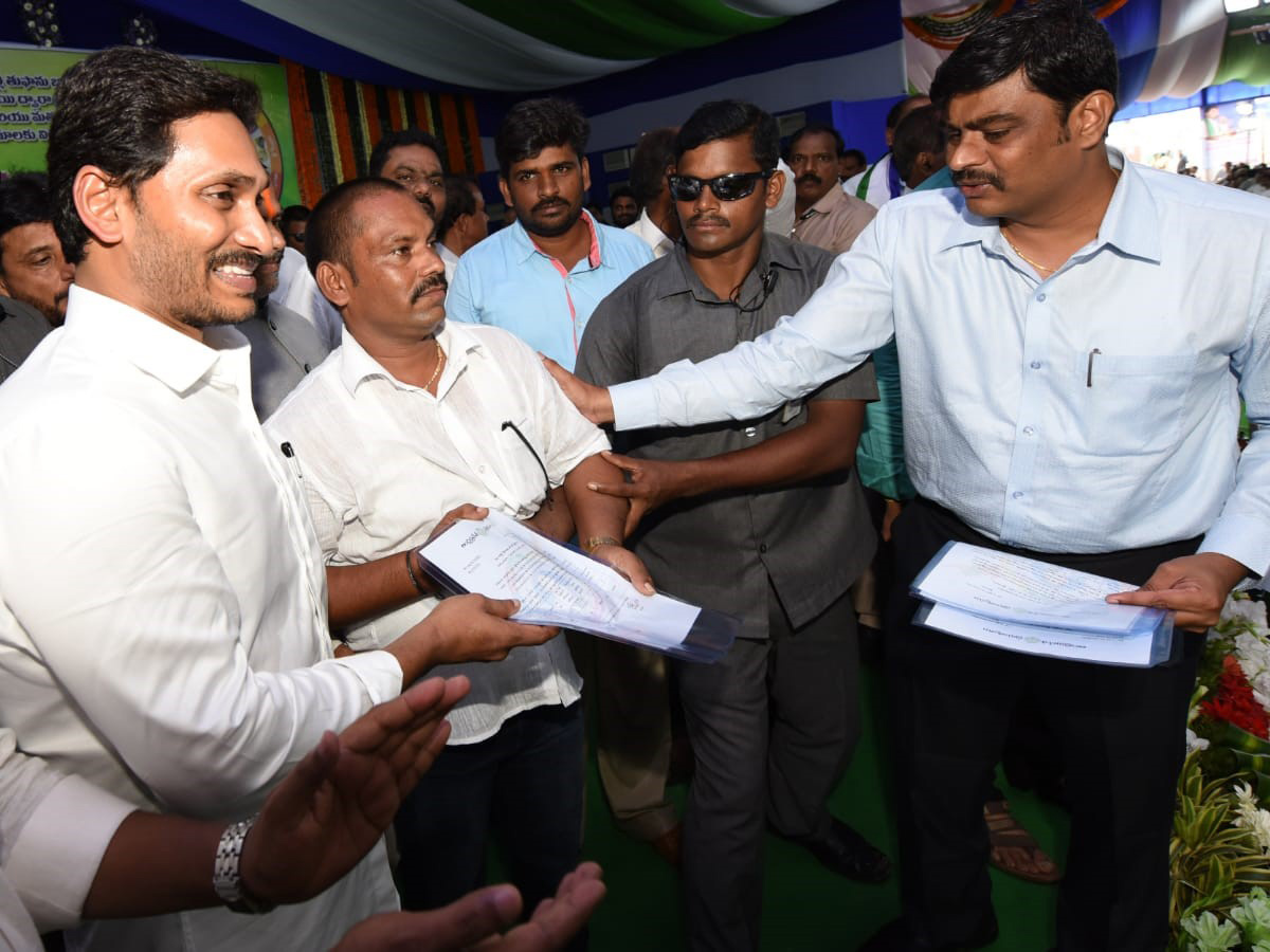 YS Jagan Mohan Reddy in Vista Srikakulam Photo Gallery - Sakshi11