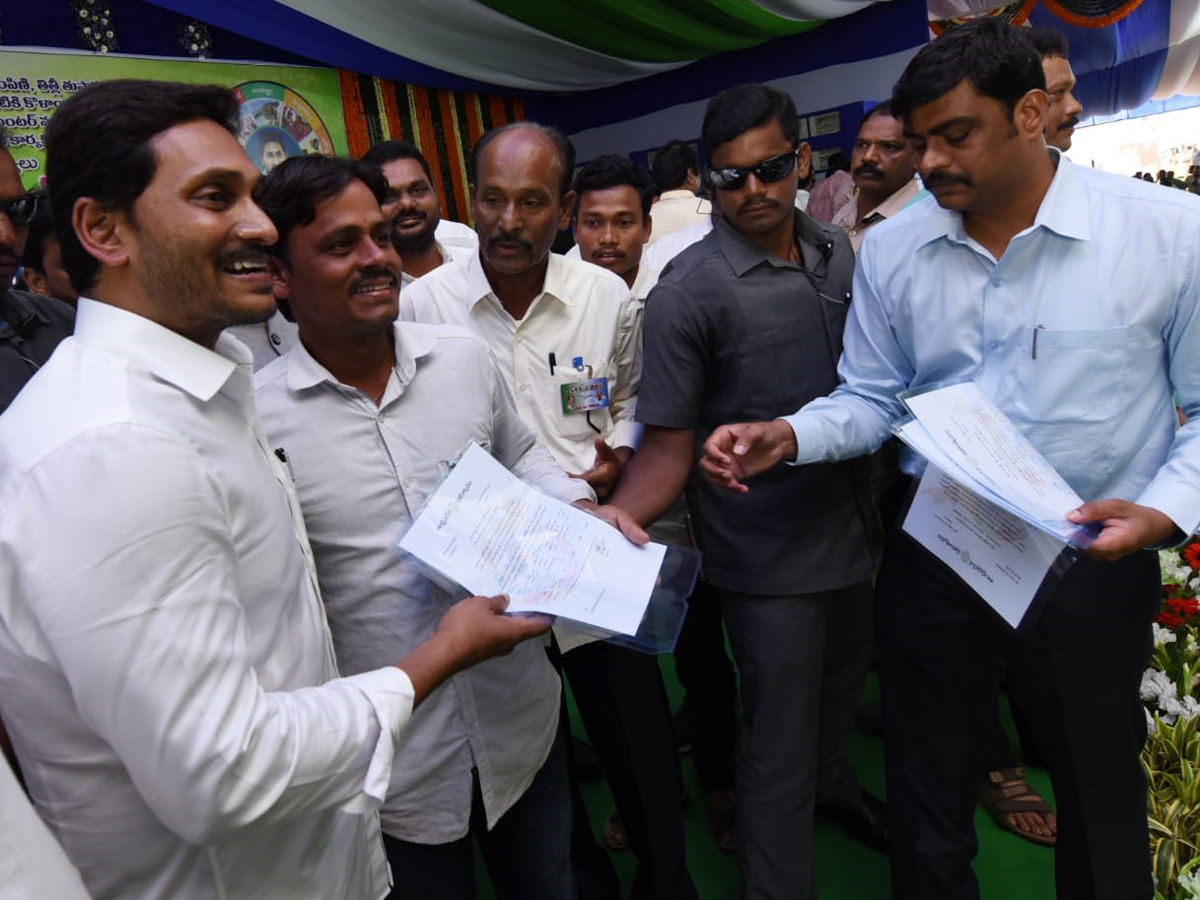 YS Jagan Mohan Reddy in Vista Srikakulam Photo Gallery - Sakshi16