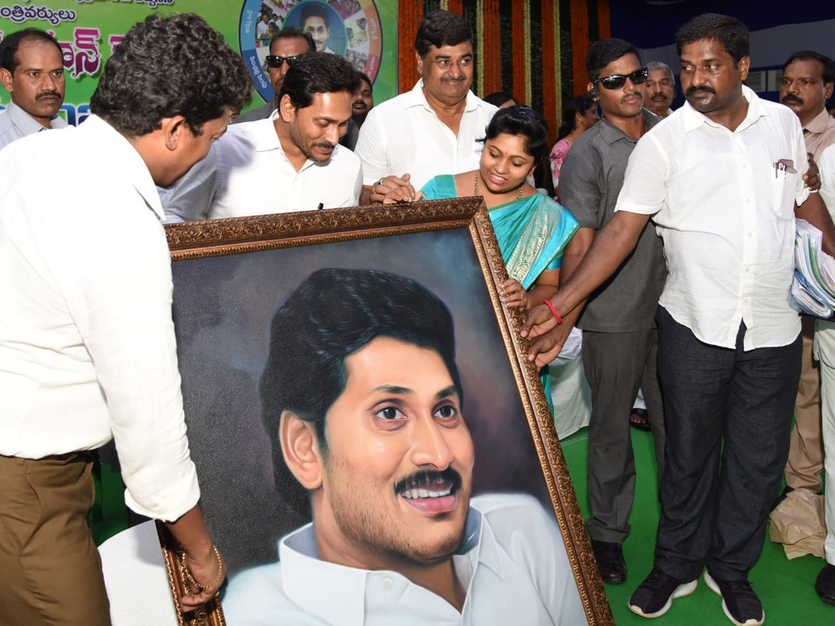 YS Jagan Mohan Reddy in Vista Srikakulam Photo Gallery - Sakshi6