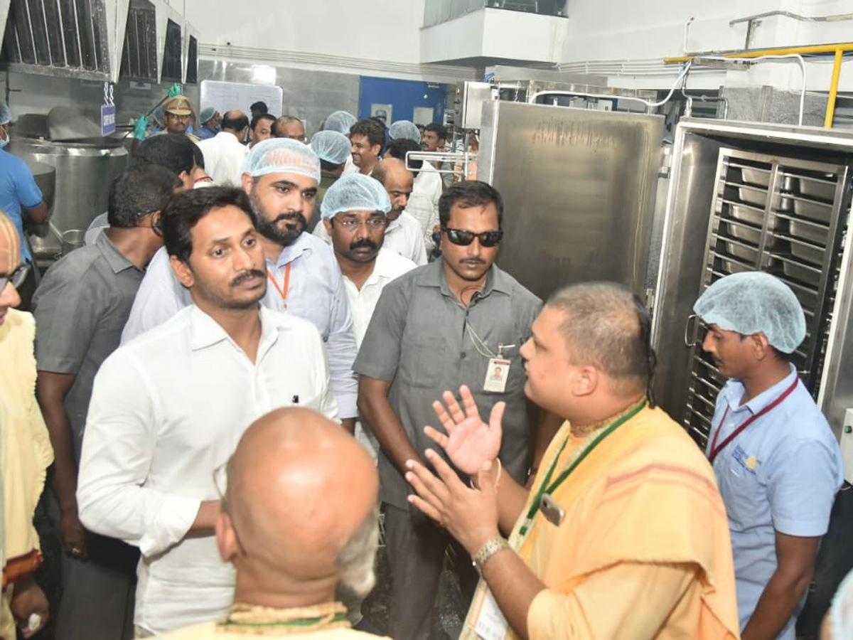 AP CM YS Jagan Visits Akshaya Patra Foundation Photo Gallery - Sakshi13