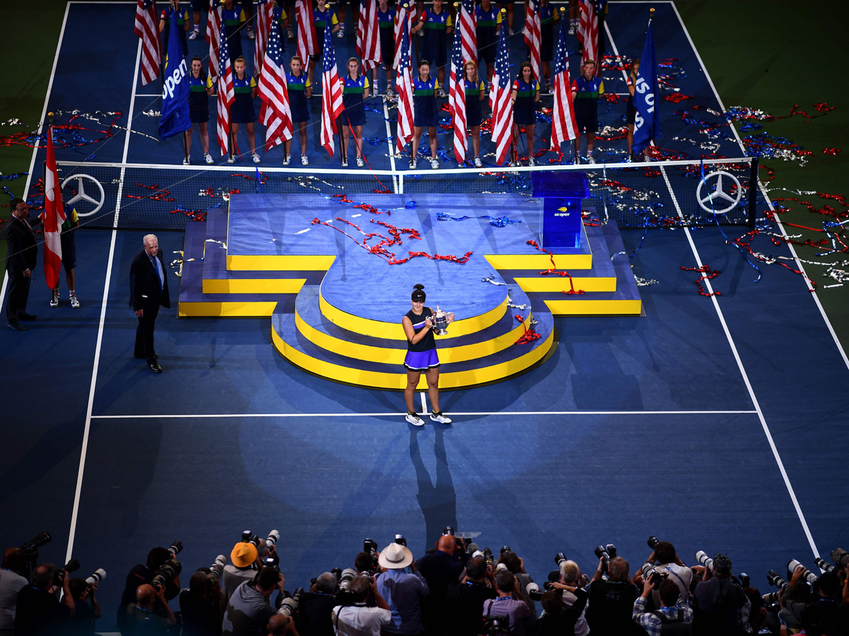 Bianca Andreescu Celebrates in US Open Win Photo Gallery - Sakshi13