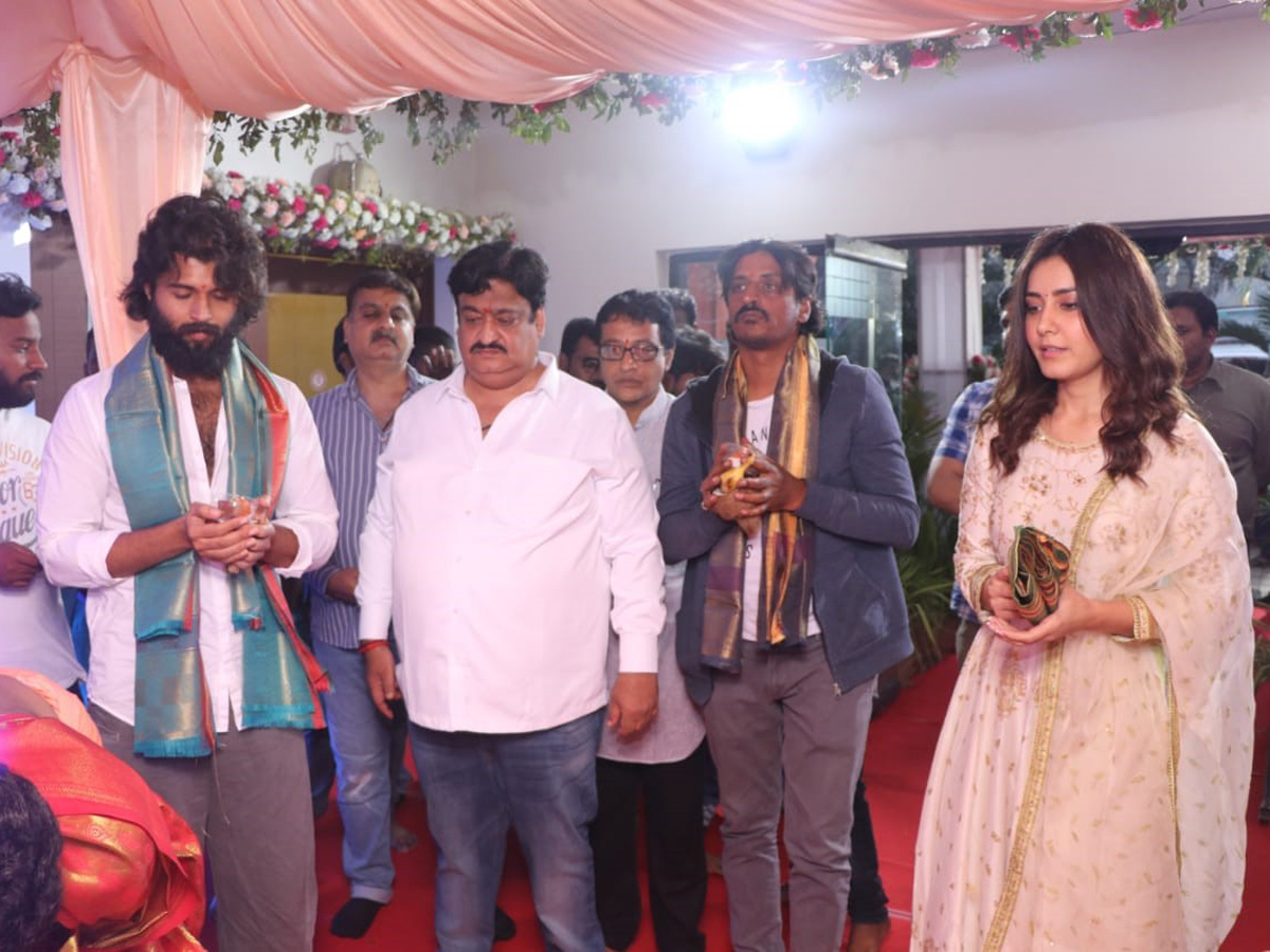 Vijay Deverakonda And Raashi Khanna Ganesh Celebrations At Asian Group Office Photo Gallelry - Sakshi3