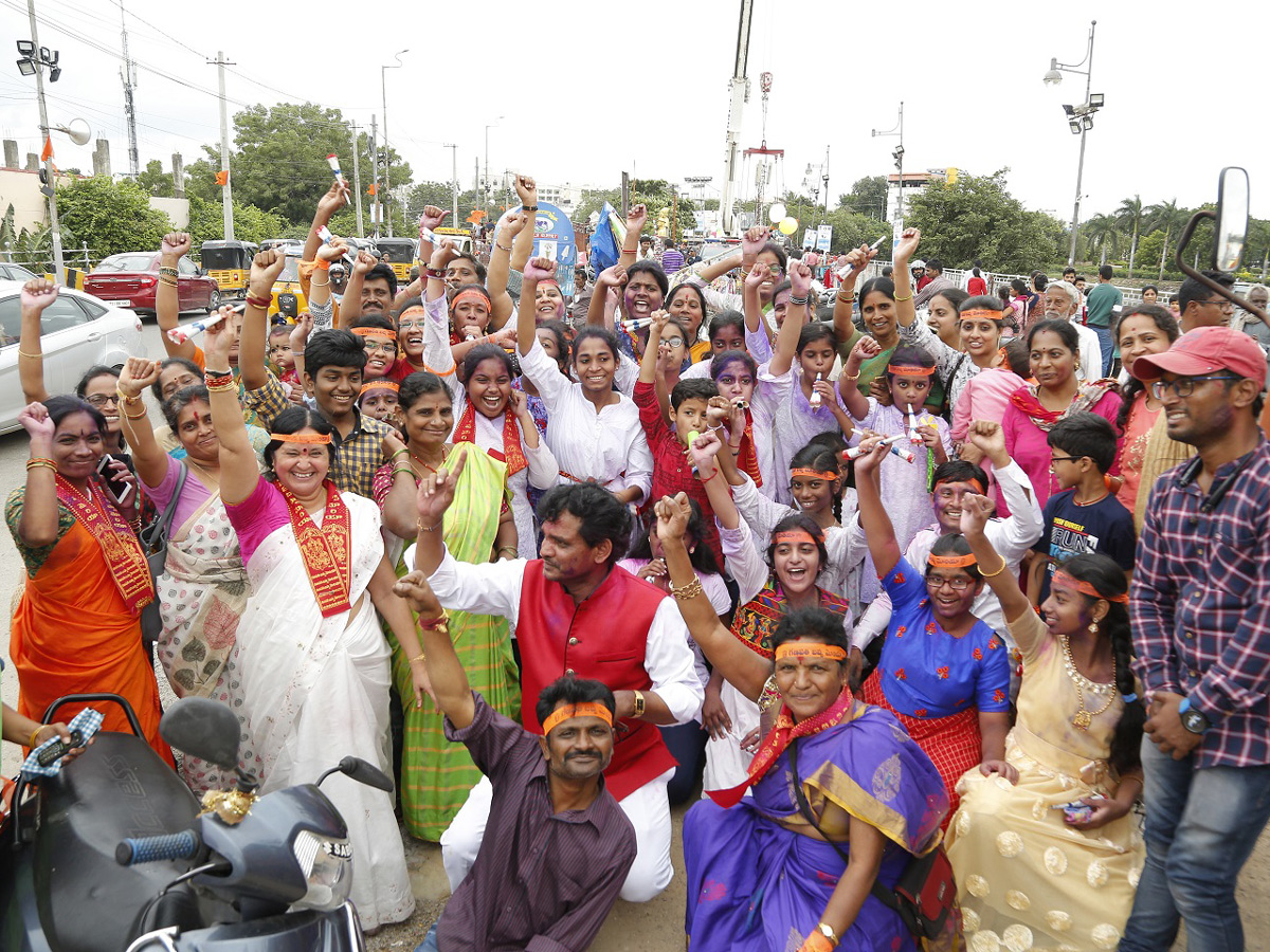 Hyderabad Ganesh Nimajjanam in Tank Bund Photo Gallery - Sakshi13