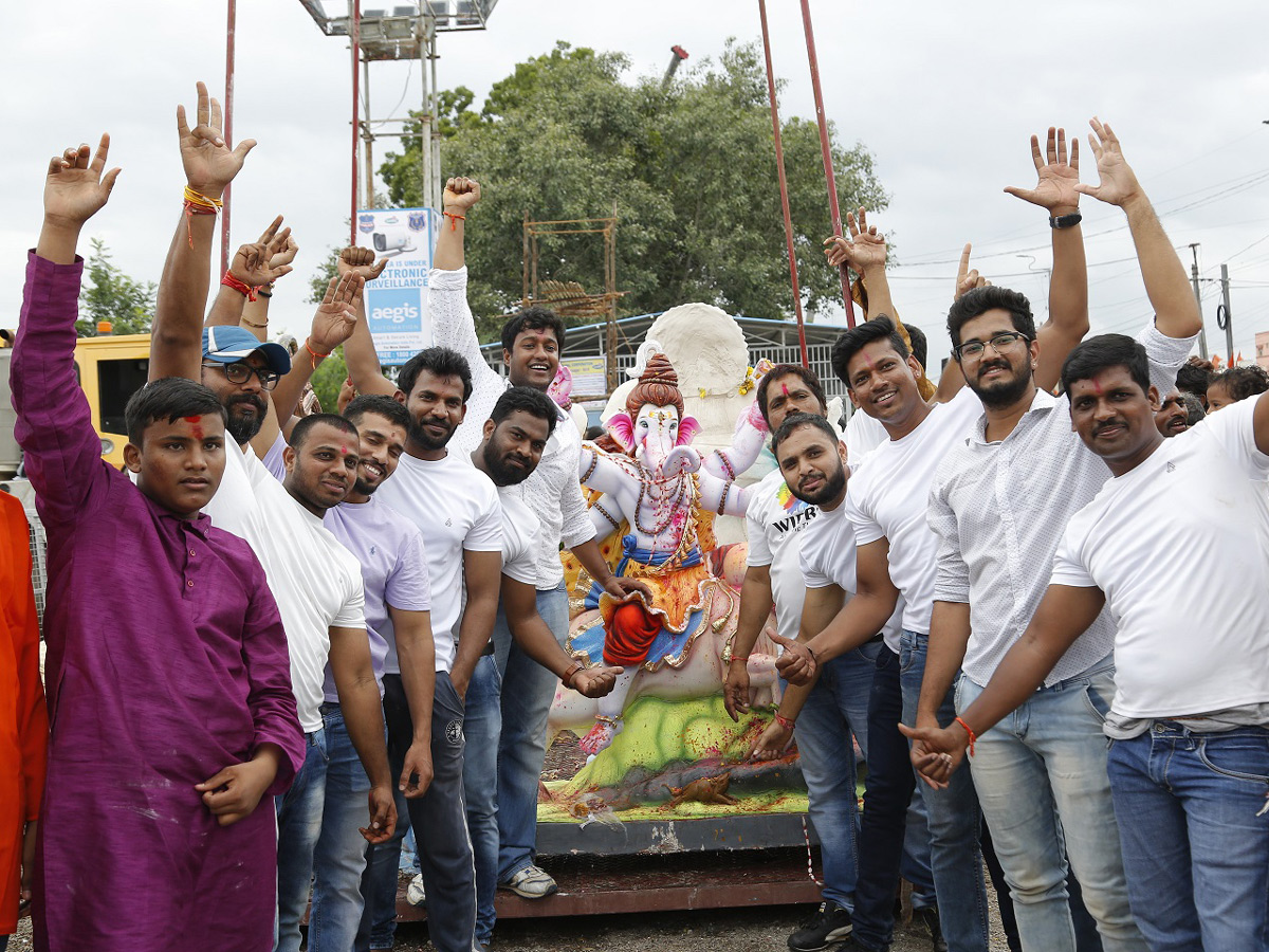 Hyderabad Ganesh Nimajjanam in Tank Bund Photo Gallery - Sakshi15