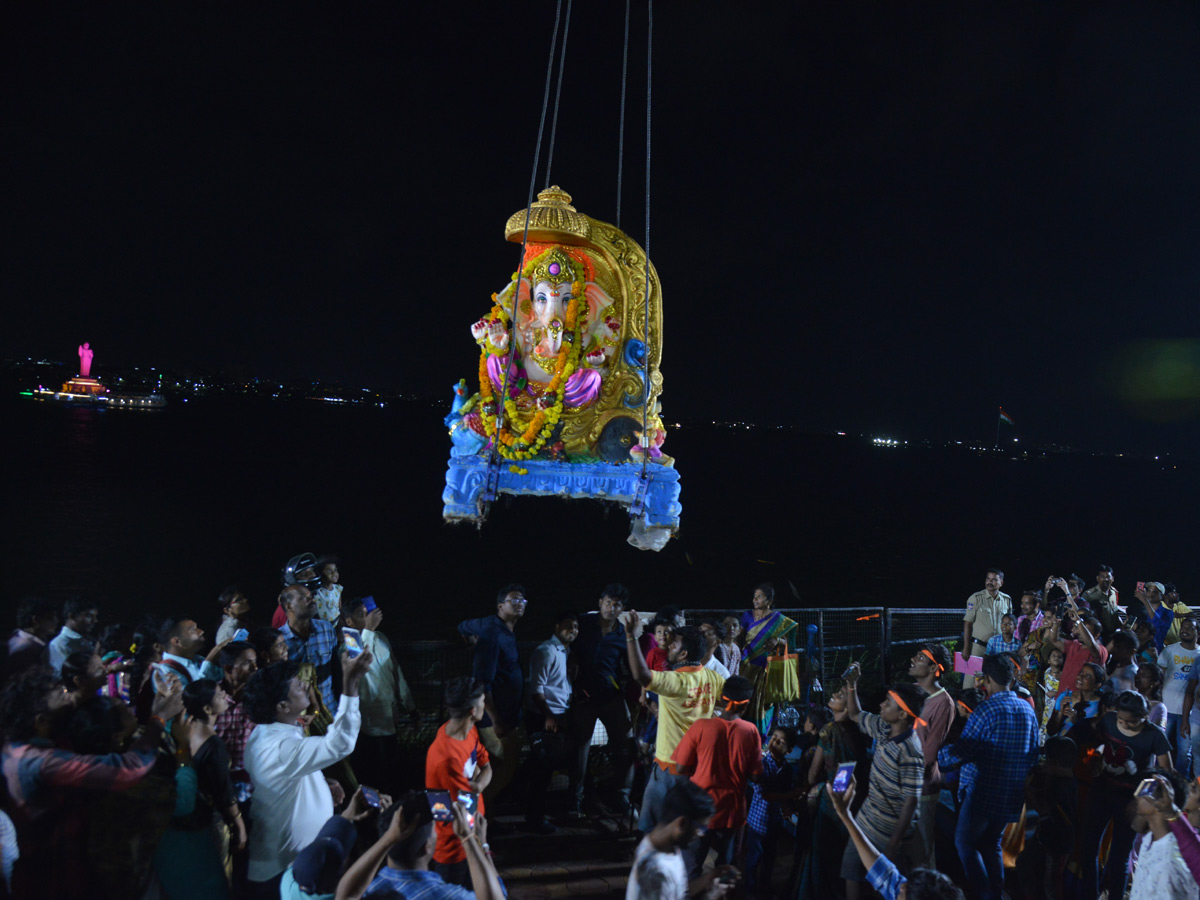 Hyderabad Ganesh Nimajjanam in Tank Bund Photo Gallery - Sakshi2